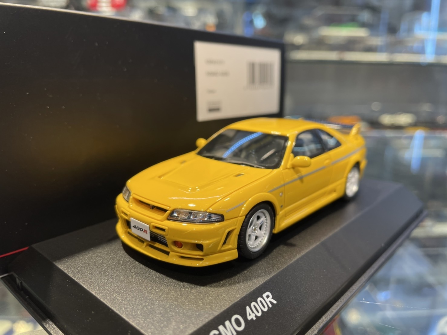 Kyosho KSR43101Y Nismo 400R 黃色1/43 (樹酯車)