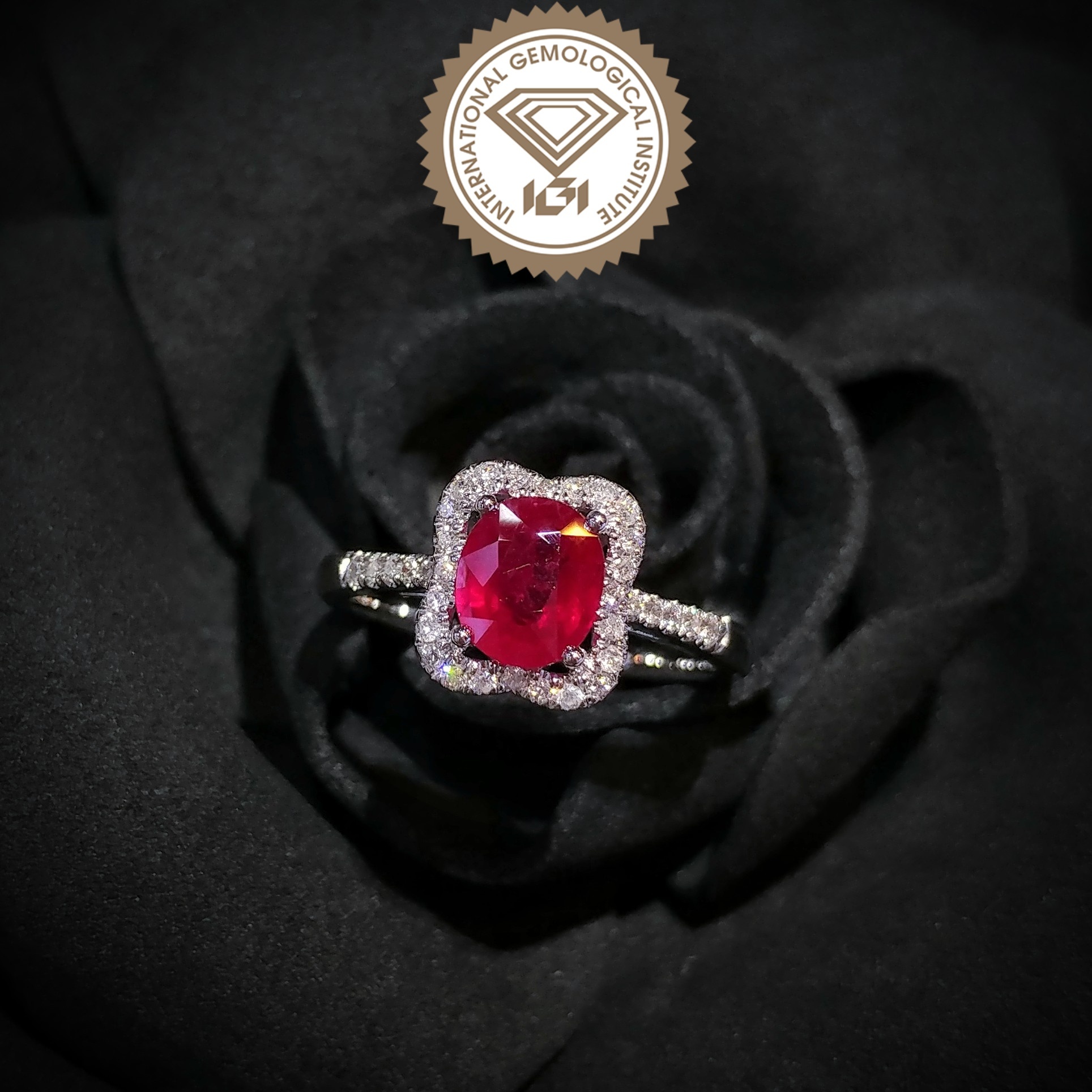 18K White Gold 1.13ct Ruby and Diamond Ring