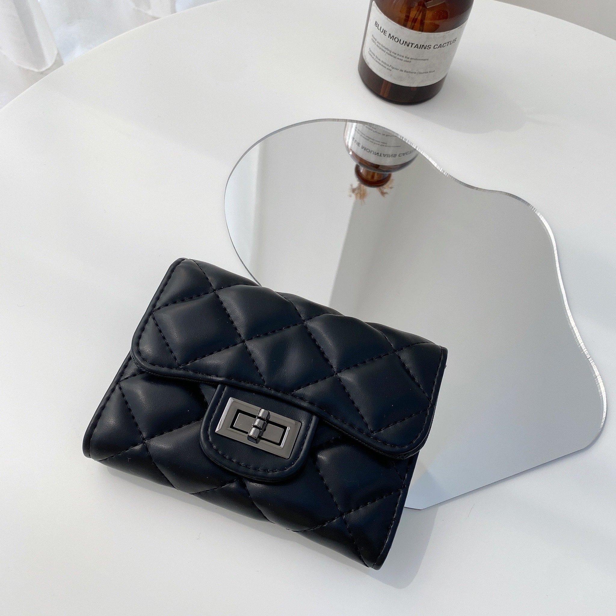 經典小羊皮菱格中夾 / 單一色 / 現貨