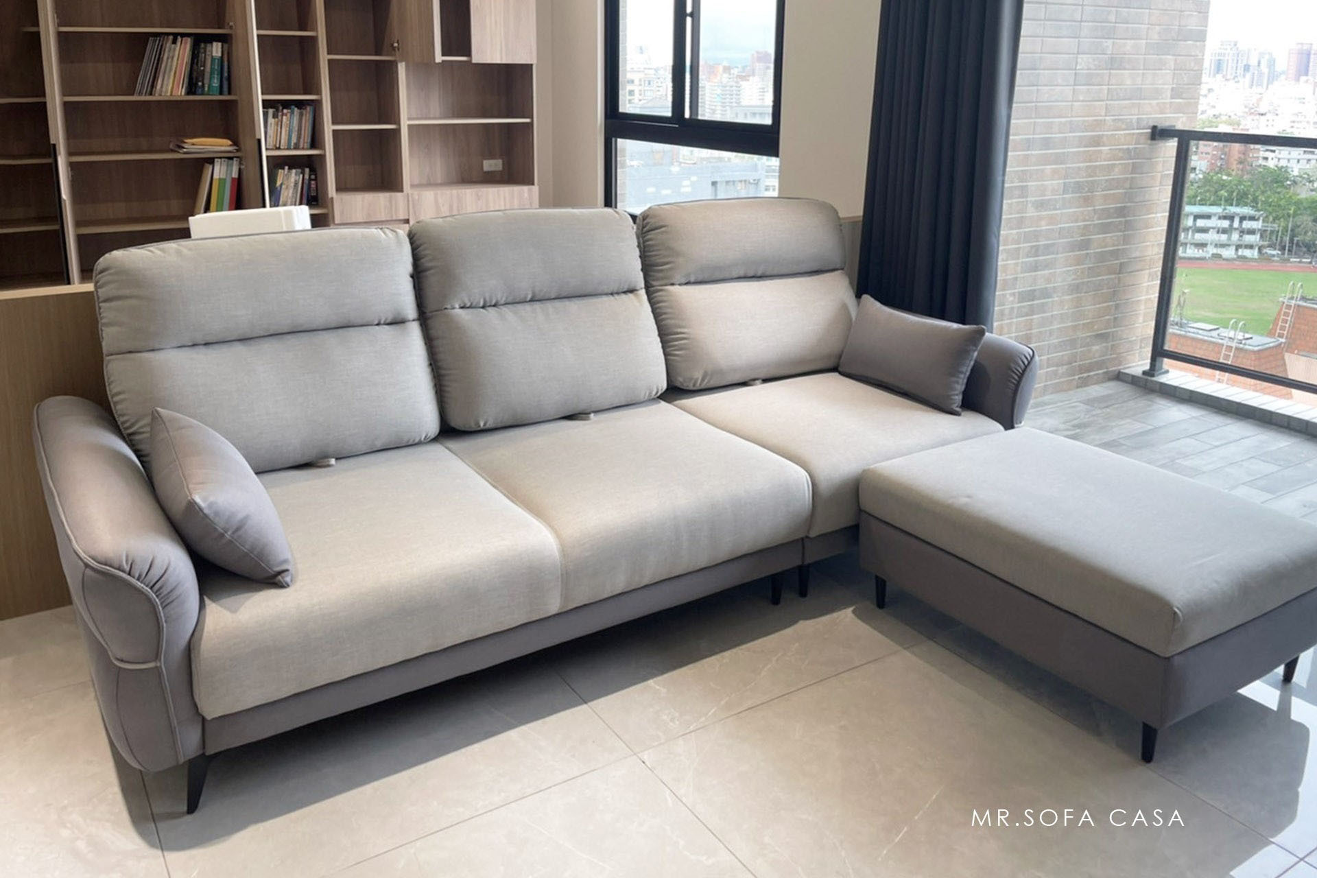 家裡有調皮又可愛的毛小孩，想要讓寵物和沙發和平共處可以選擇尼可沙發