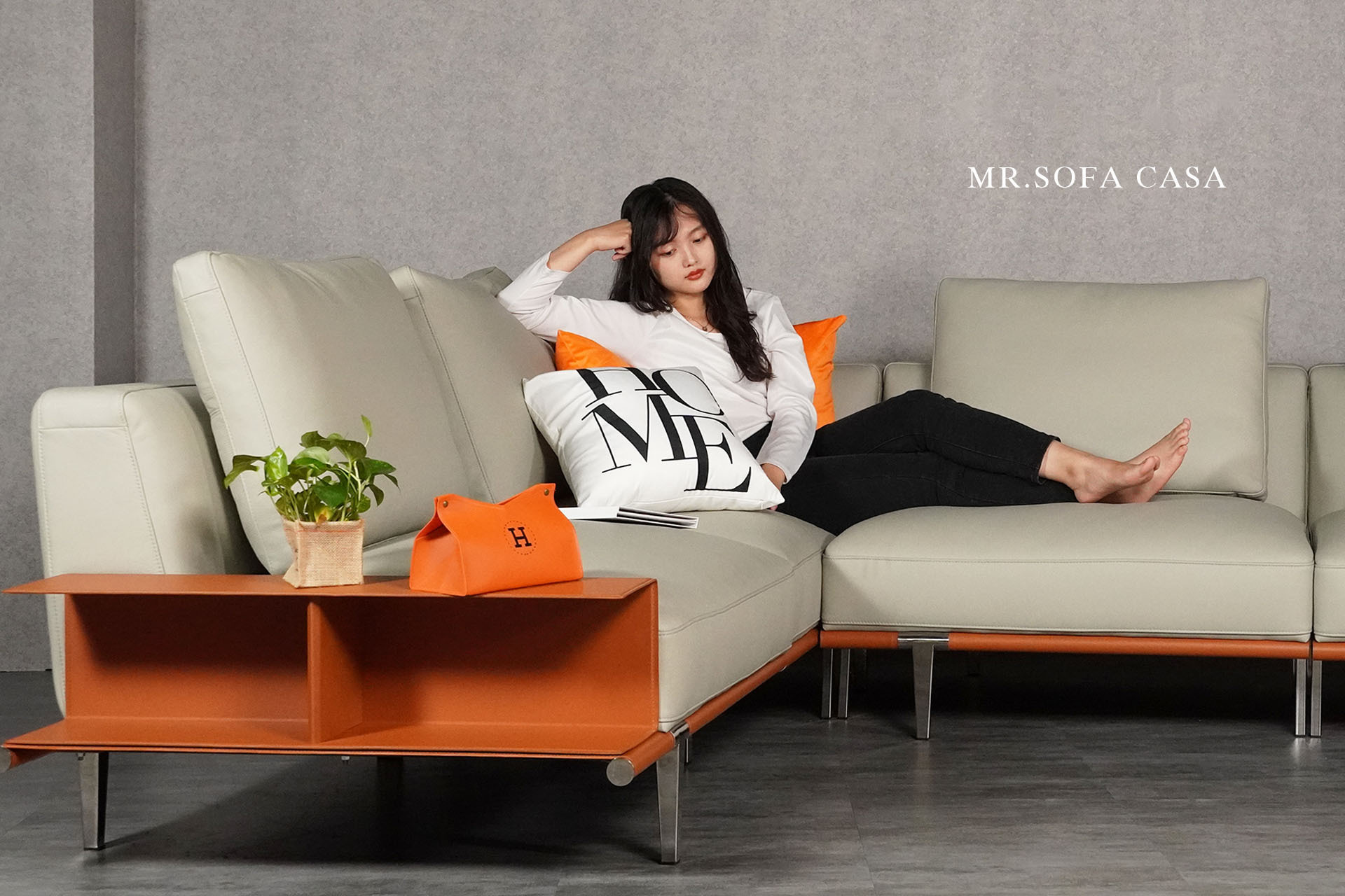 《沙發推薦》擁有個人的專屬沙發空間，你覺得一個人是孤獨嗎？