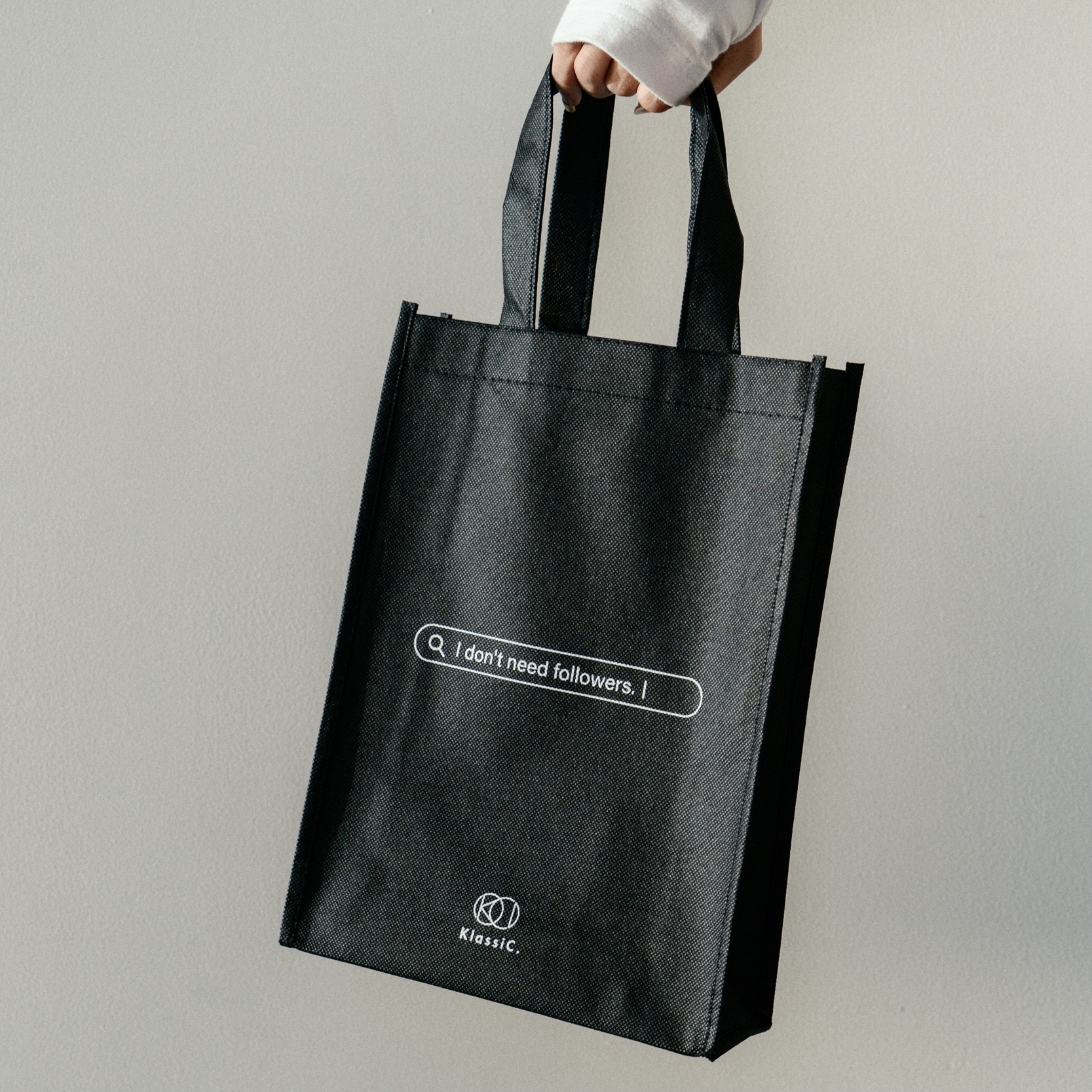 KlassiC. 眼鏡邊緣人購物袋，I don't need followers