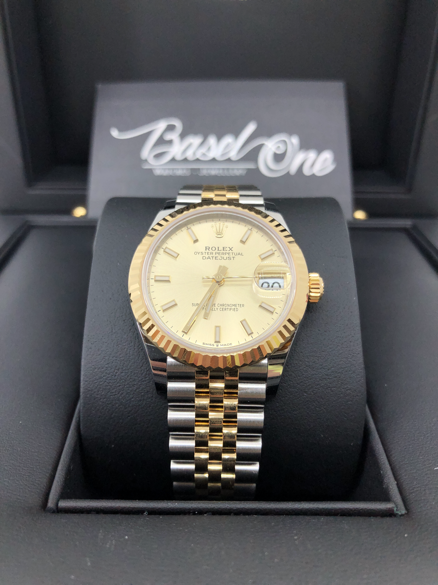 BRAND NEW ROLEX 278273 DATEJUST 31 CHAMPAGNE OYSTER YELLOW GOLD 31 MM