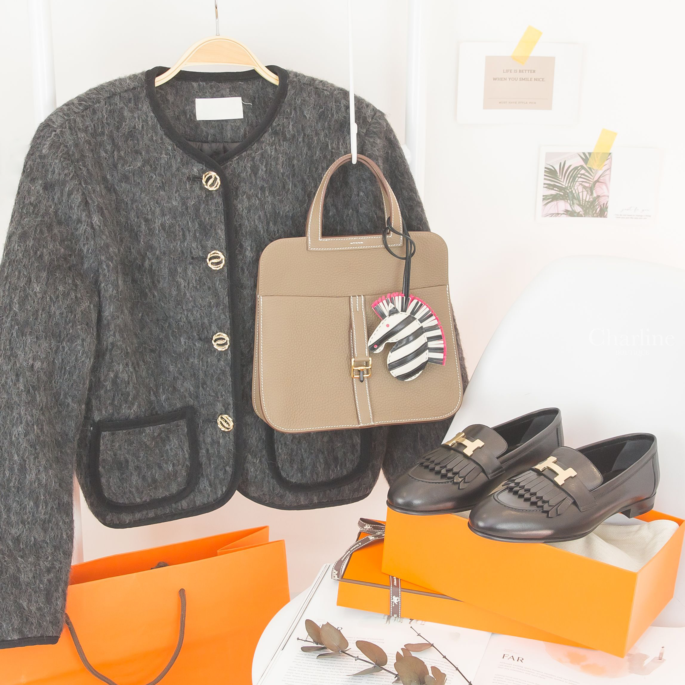 Hermès Charm 奶昔白/黑色/墨西哥玫瑰粉流蘇斑馬吊飾,Hermès Loafer 黑色金釦H流蘇山羊皮樂福鞋,Hermès Halzan 25cm 18 Etoupe T/C 大象灰金釦-Charline Boutique 精品代購