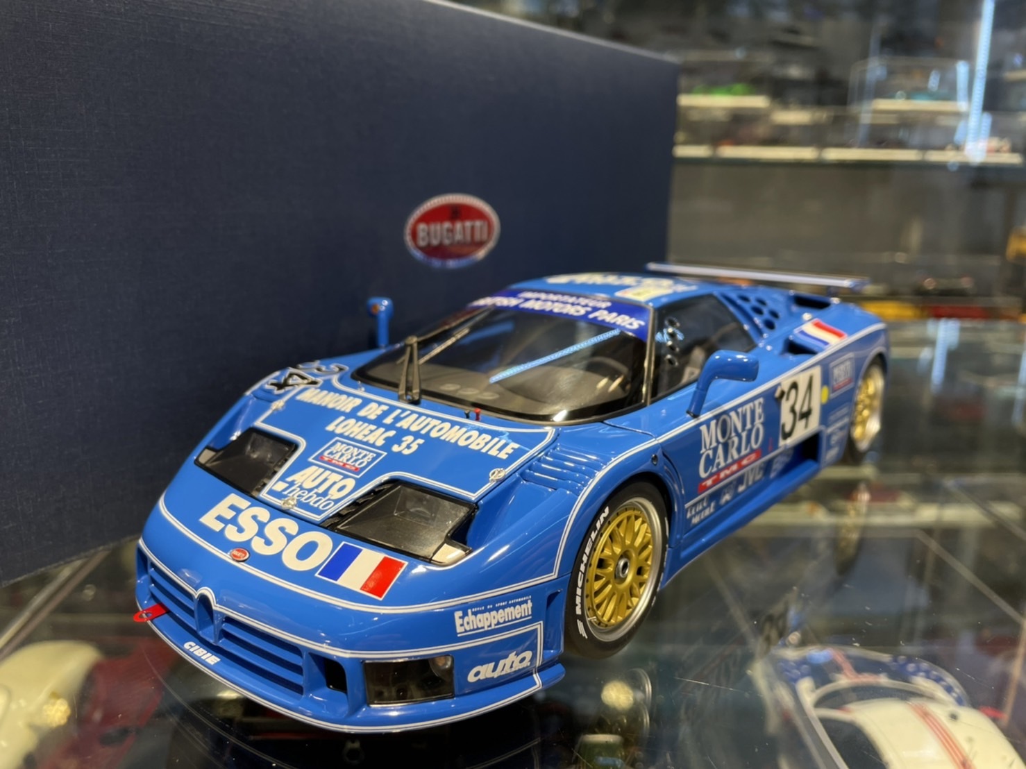 AutoArt 89417 Bugatti EB110 LM Le Mans 24h #34 1/18