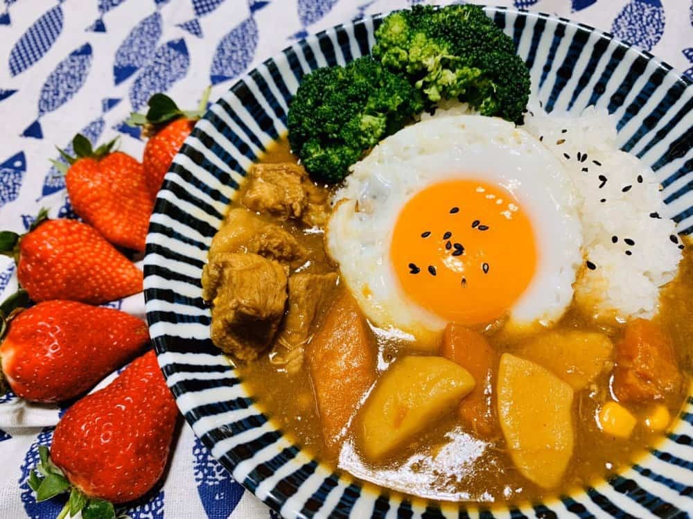 莎媽豬肉咖哩調理包