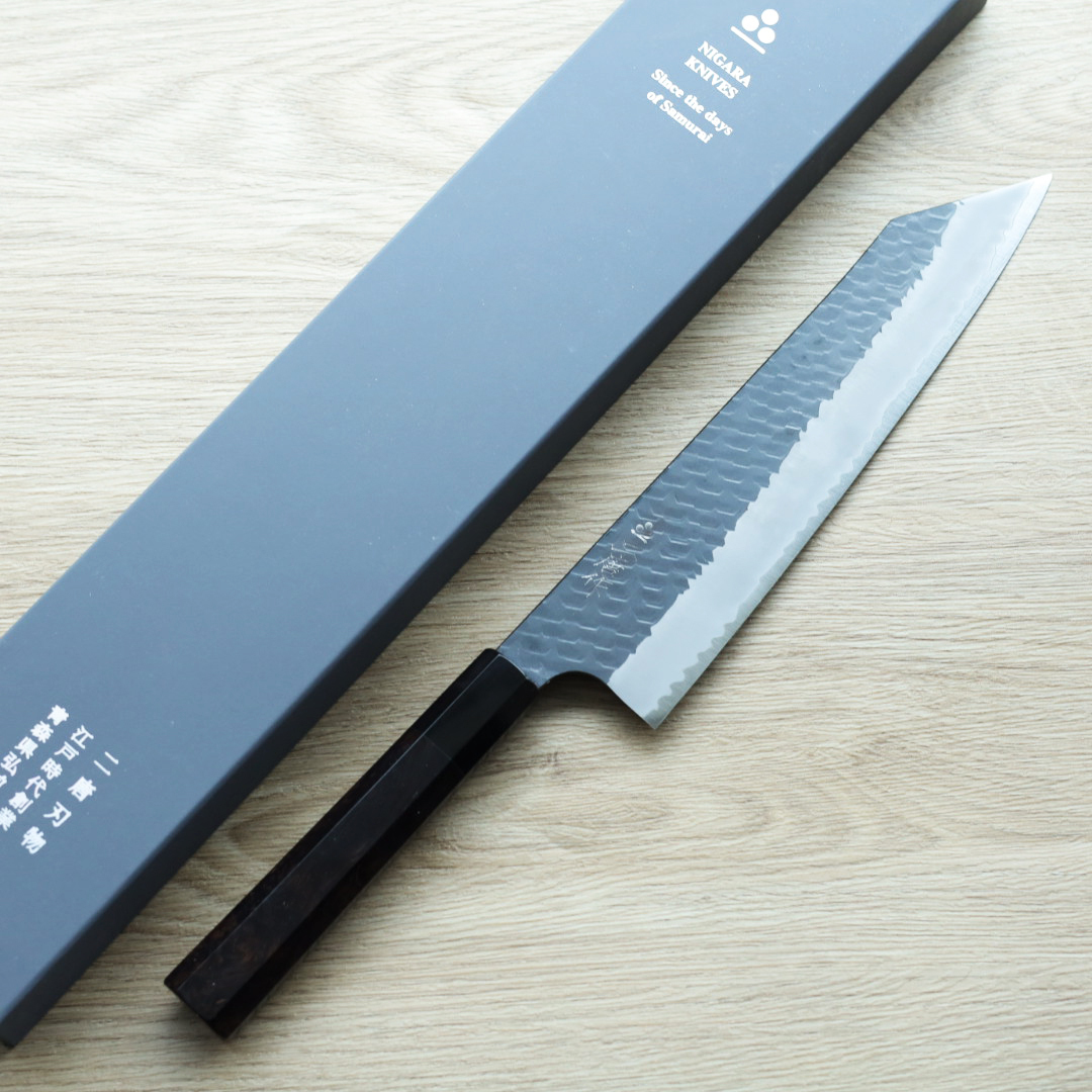 二唐刃物 切付牛刀 240mm SG2粉末HSS鋼 黑打鎚目