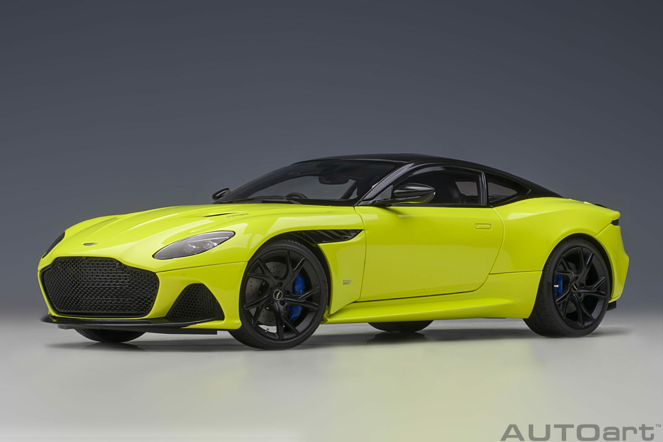 預訂: (訂金$300) (預訂價$1584) : 1/18 AUTOART Aston Martin DBS Superleggera (Lime Essence) (70295)