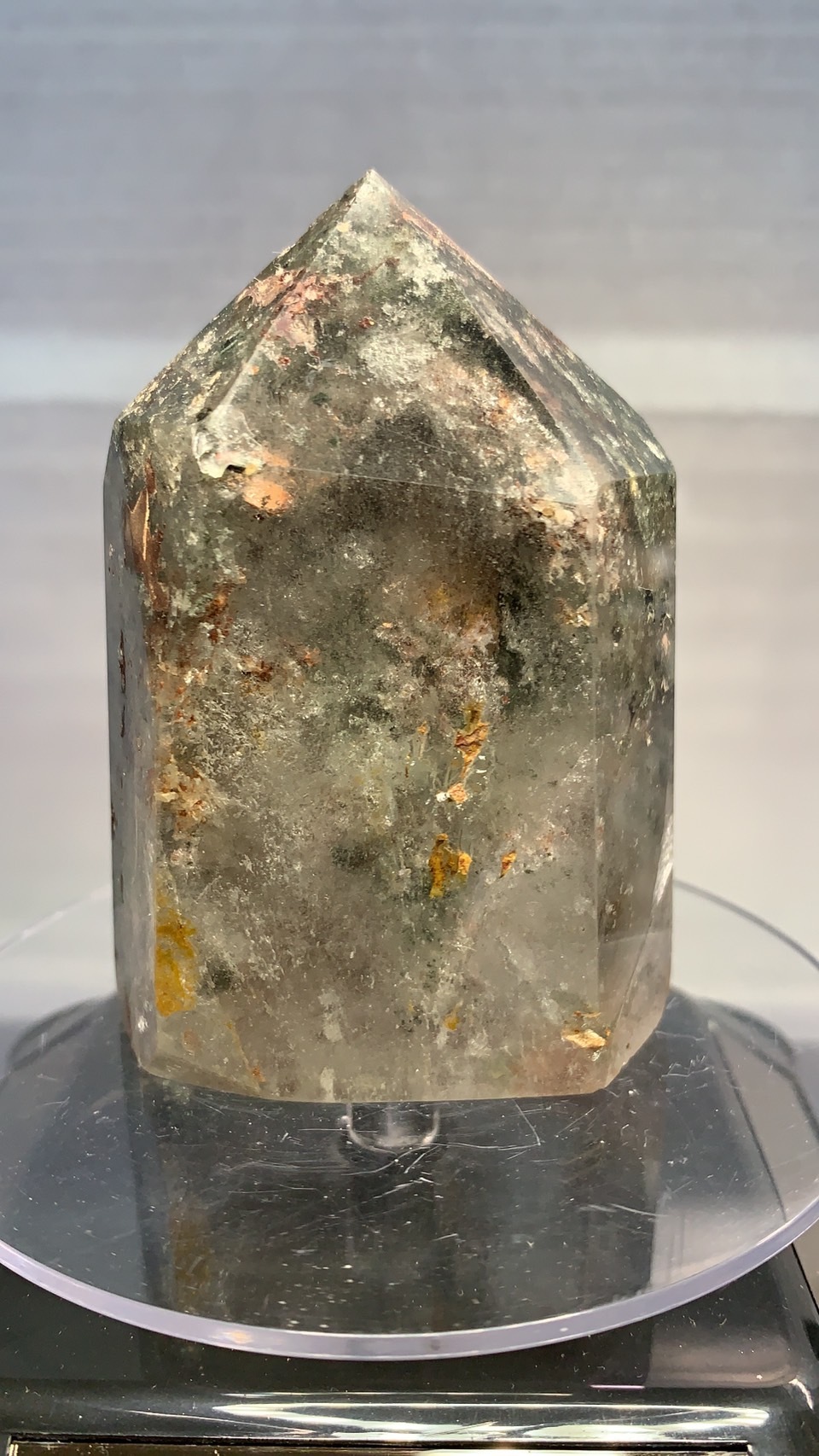 彩幽水晶柱／事業大推手／ 山林層巒繁花盛開