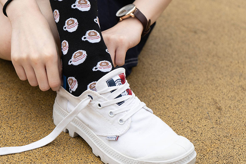 PLAYFUL SOCKS hong kong series mil tea socks small (eu35-40)