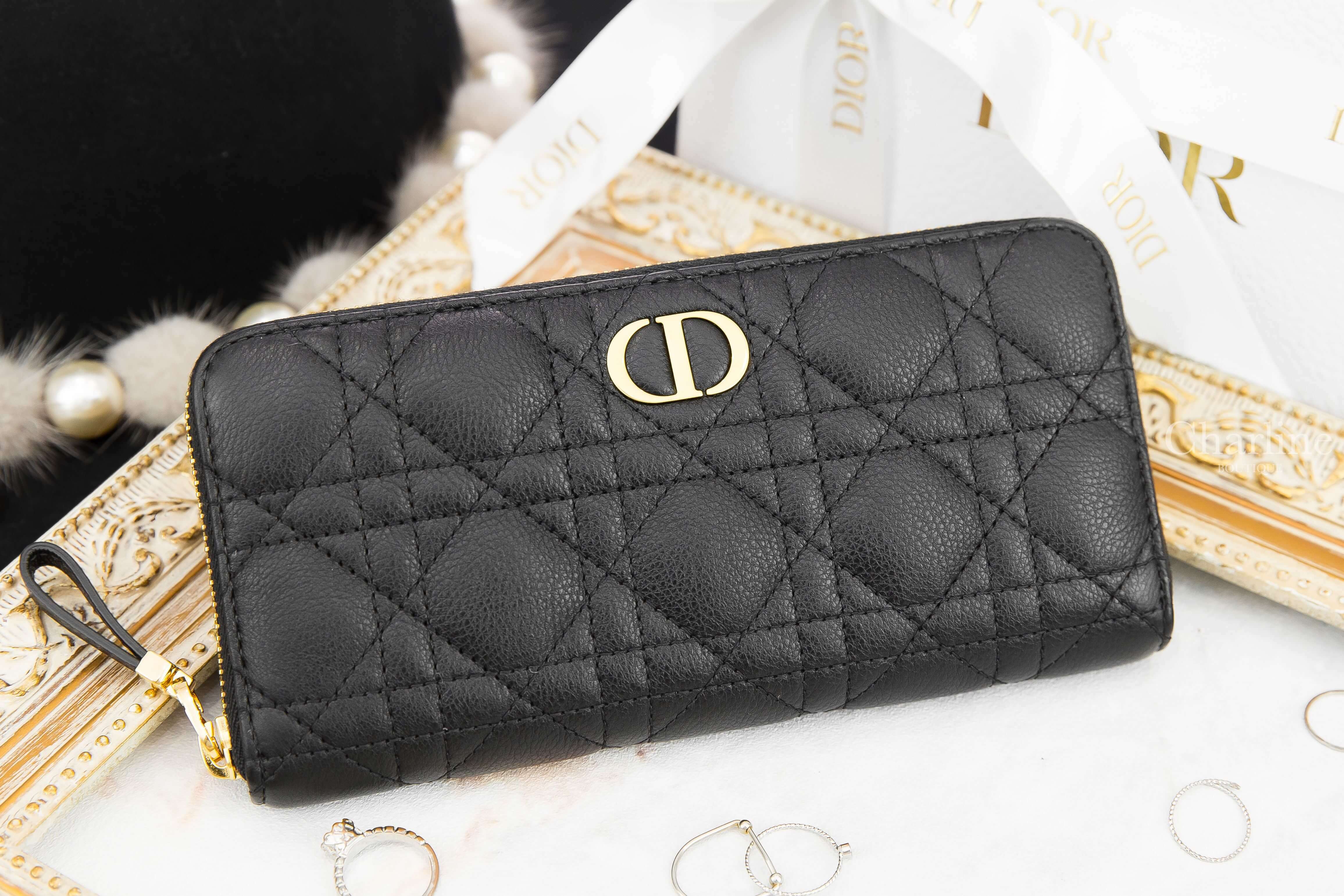 Dior Dior Caro Voyageur Wallet 黑色金釦牛皮藤格紋拉鍊長夾-Charline Boutique 精品代購