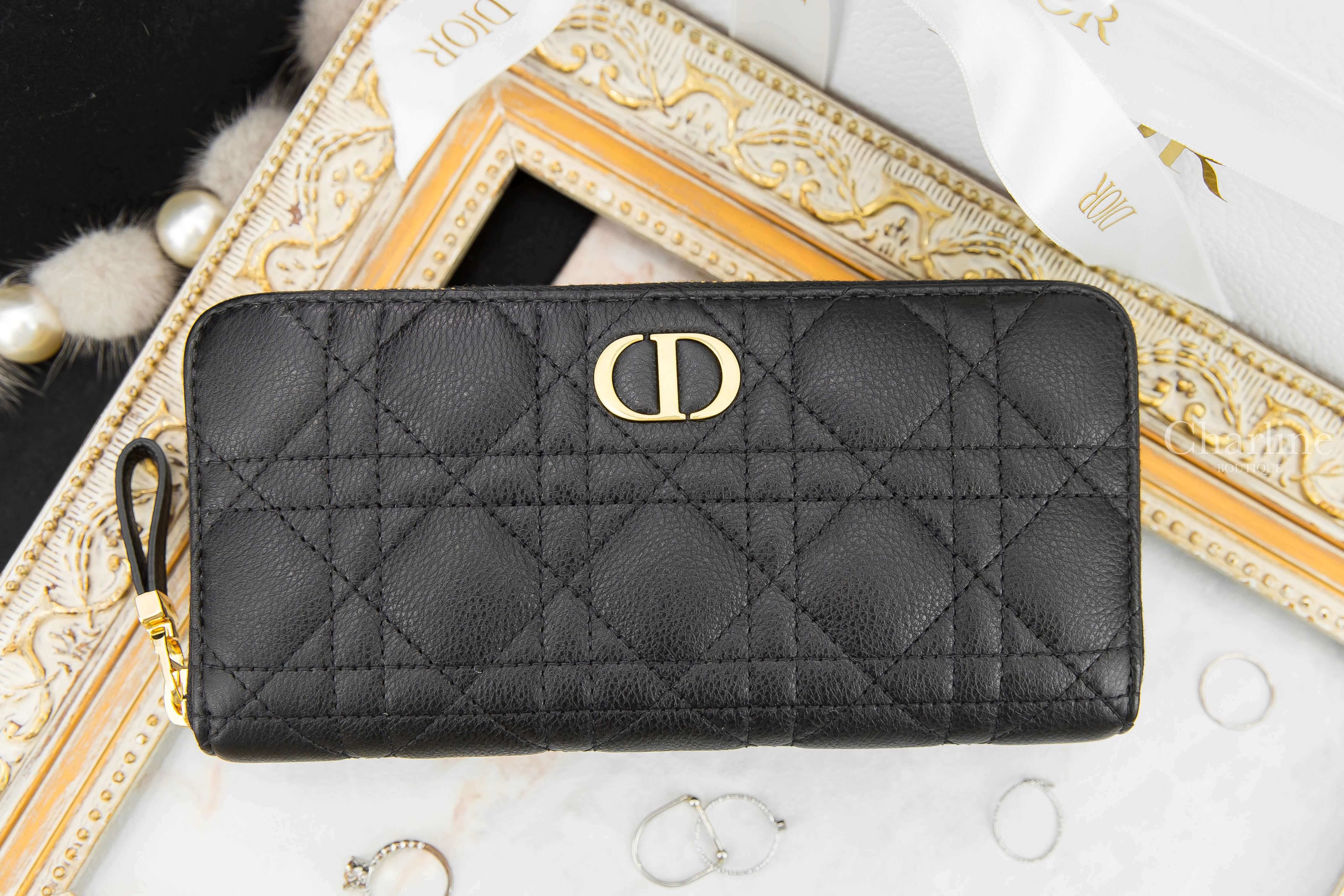 Dior Dior Caro Voyageur Wallet 黑色金釦牛皮藤格紋拉鍊長夾-Charline Boutique 精品代購
