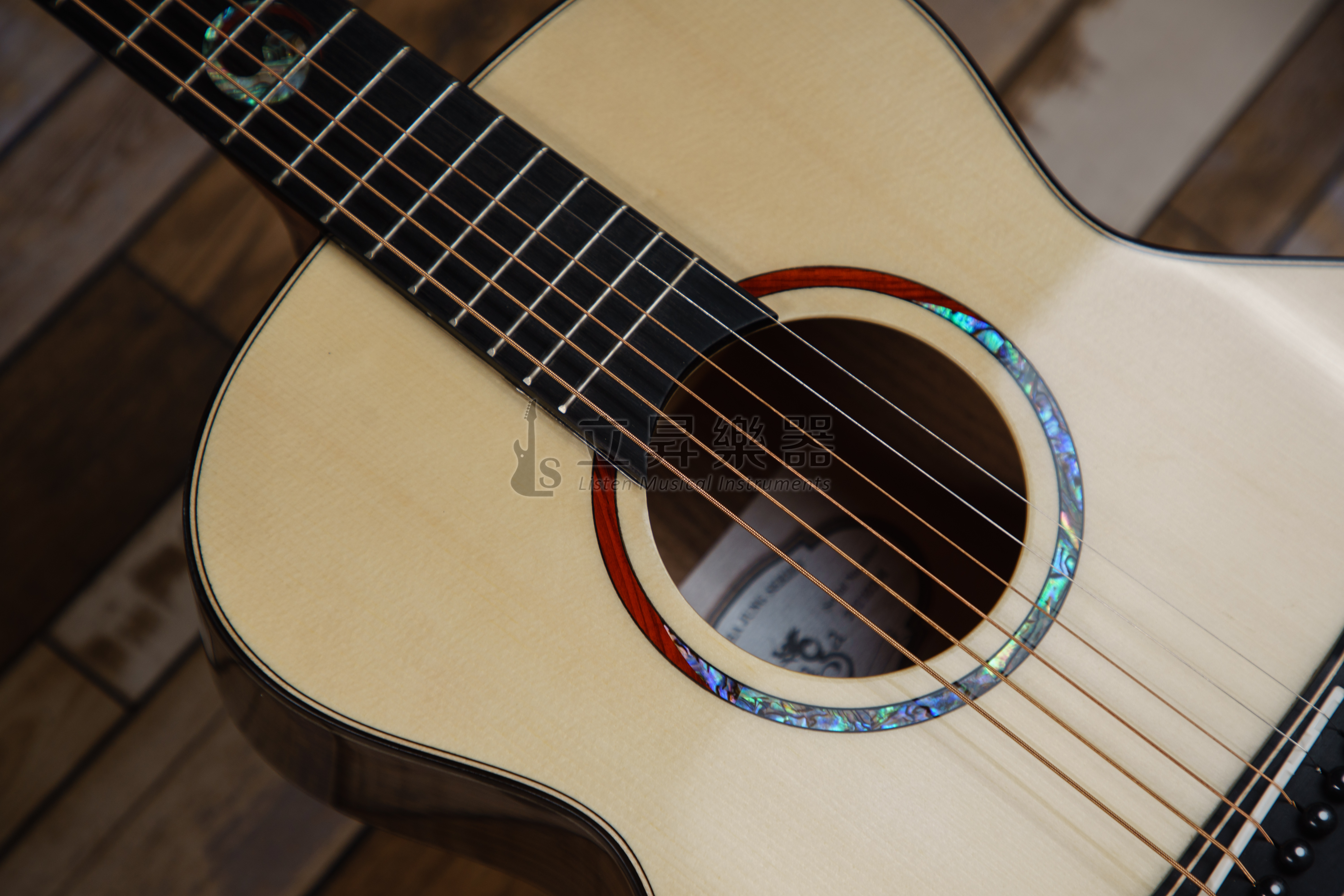 NAGA NAGA S-20GS 光系列 Sungha Jung 鄭晟河代言 英格曼雲杉面板 玫瑰木側背 面單板 36吋 GS桶身 附原廠厚琴袋 S 20GS 第 4 張圖片｜三峽吉他 / Bass