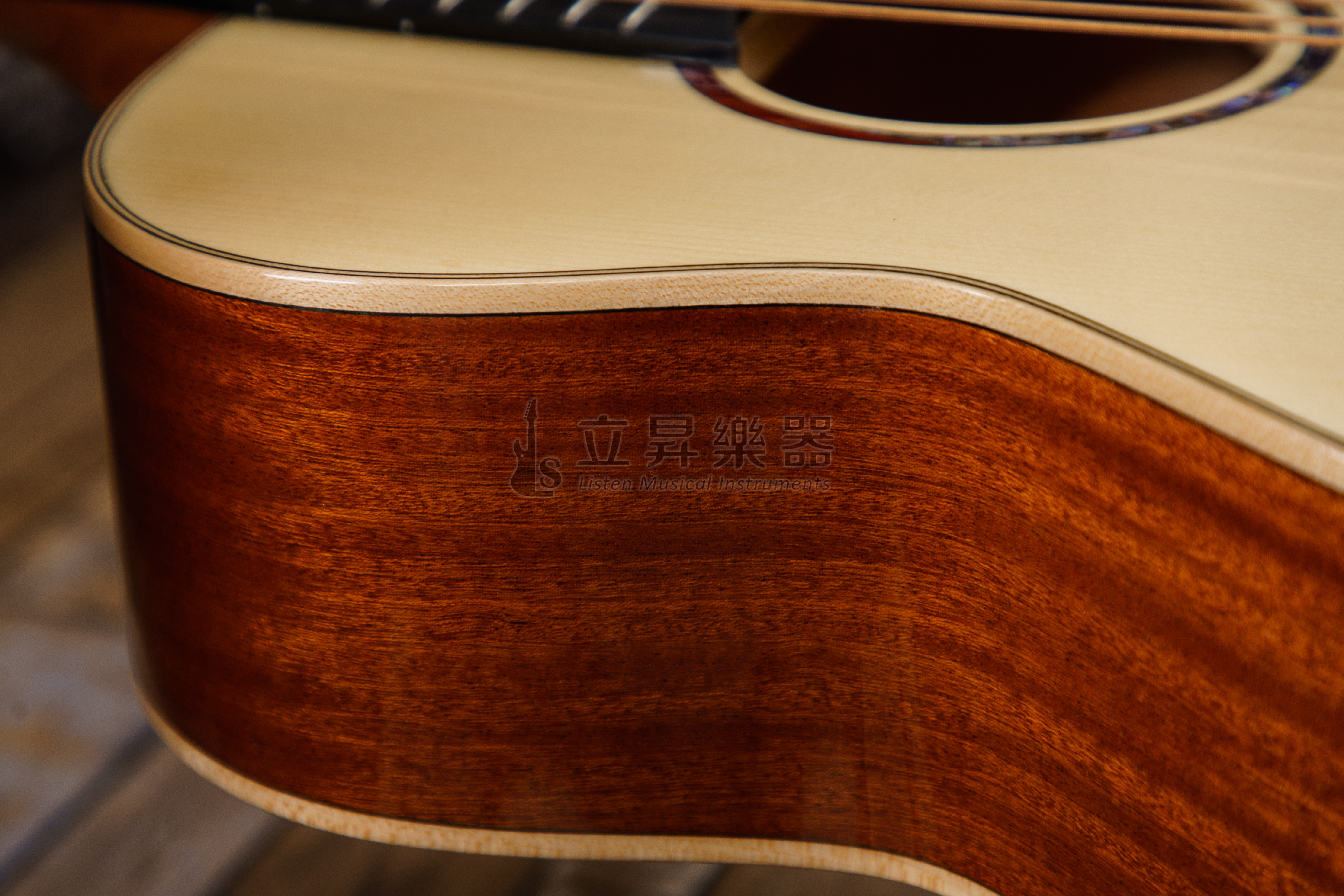 NAGA NAGA S-10GAC 光系列 Sungha Jung 鄭晟河代言 英格曼雲杉面板 沙比利木側背 面單板 40吋 GA桶身 附原廠厚琴袋 第 4 張圖片｜三峽吉他 / Bass