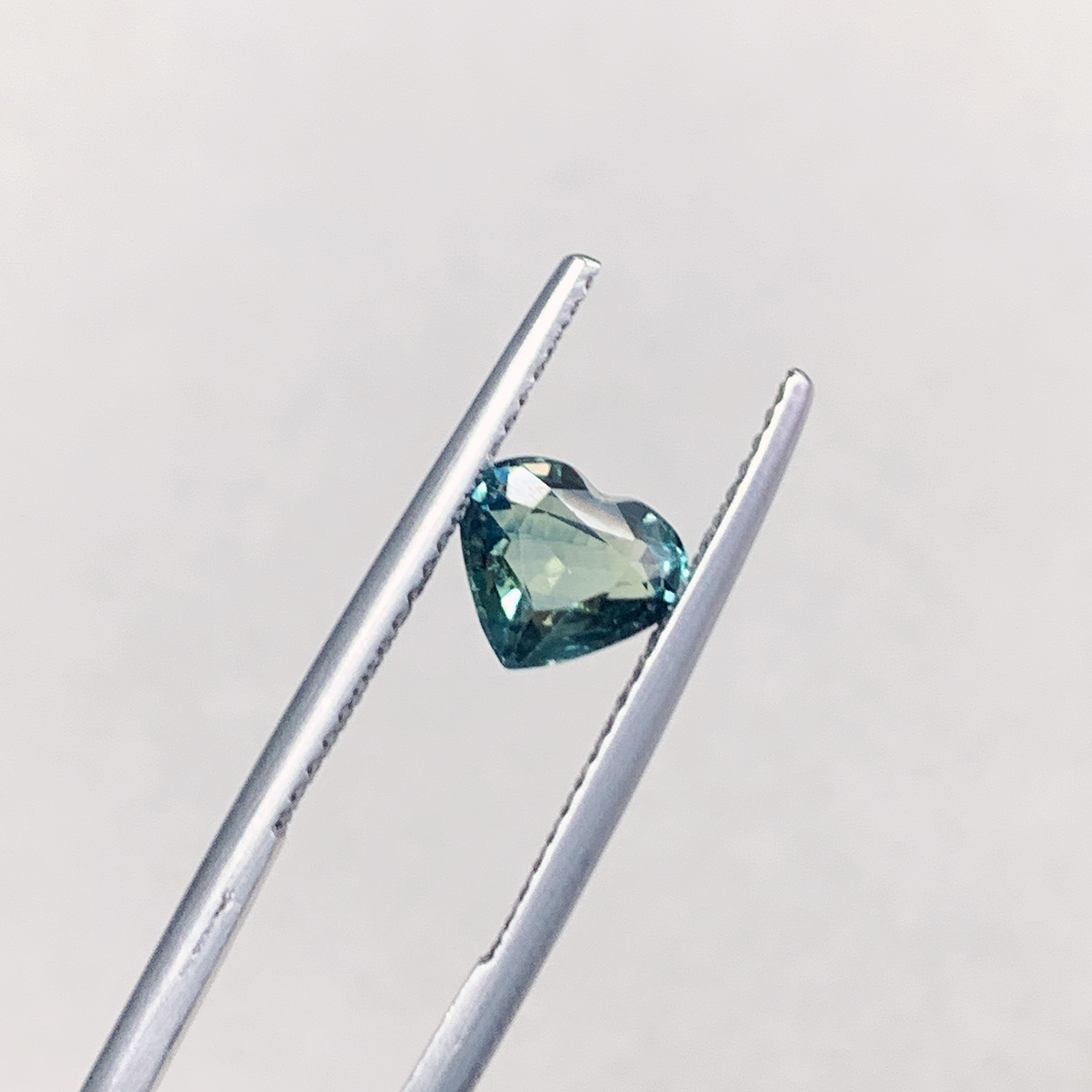 1.24ct 心形綠色藍寶石