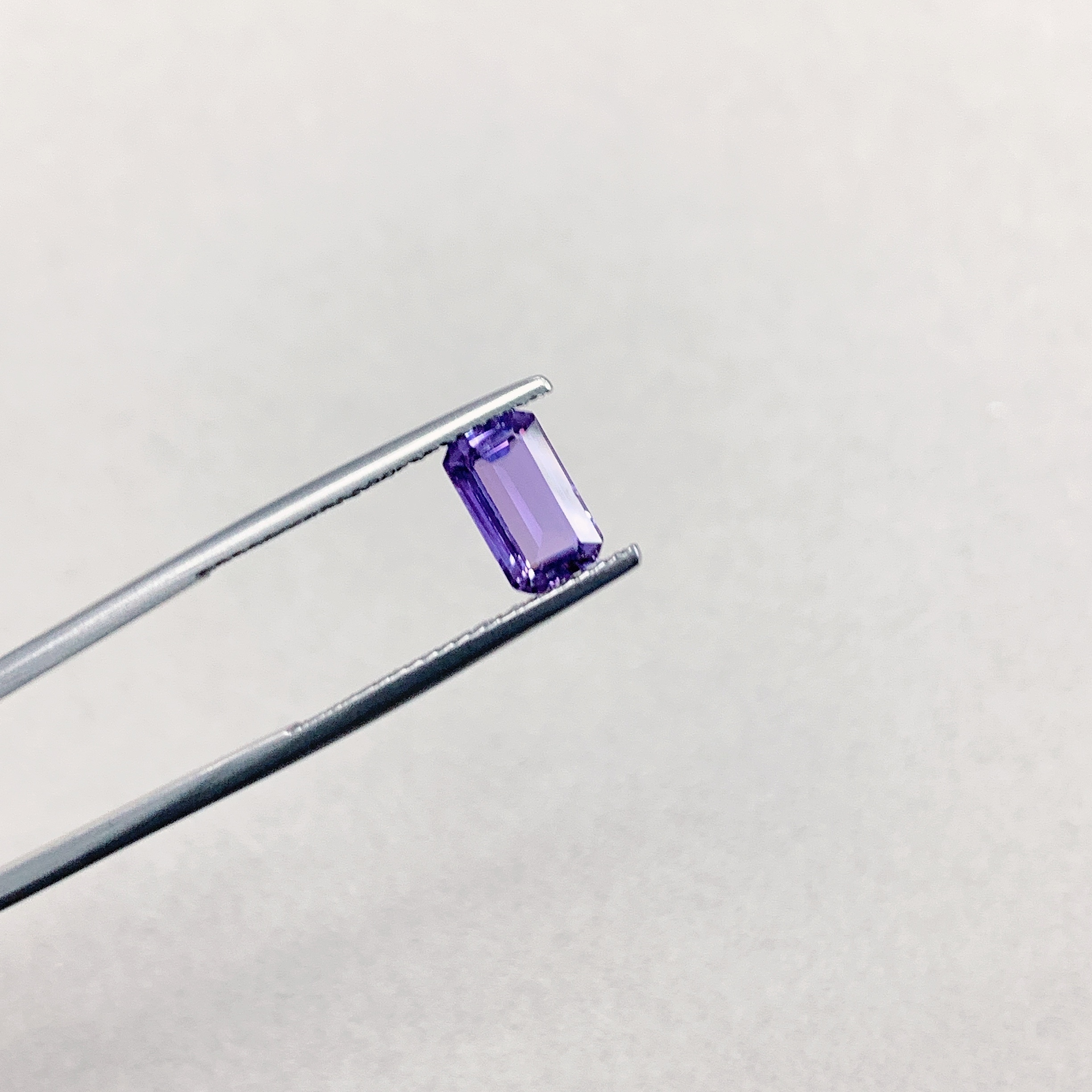 1.63ct 紫色藍寶石