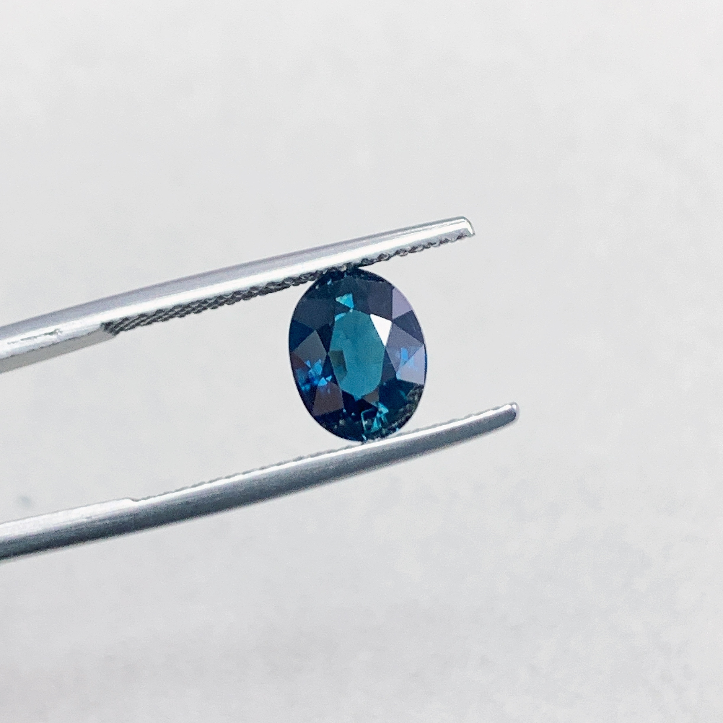 2.24ct 橢圓形藍寶石