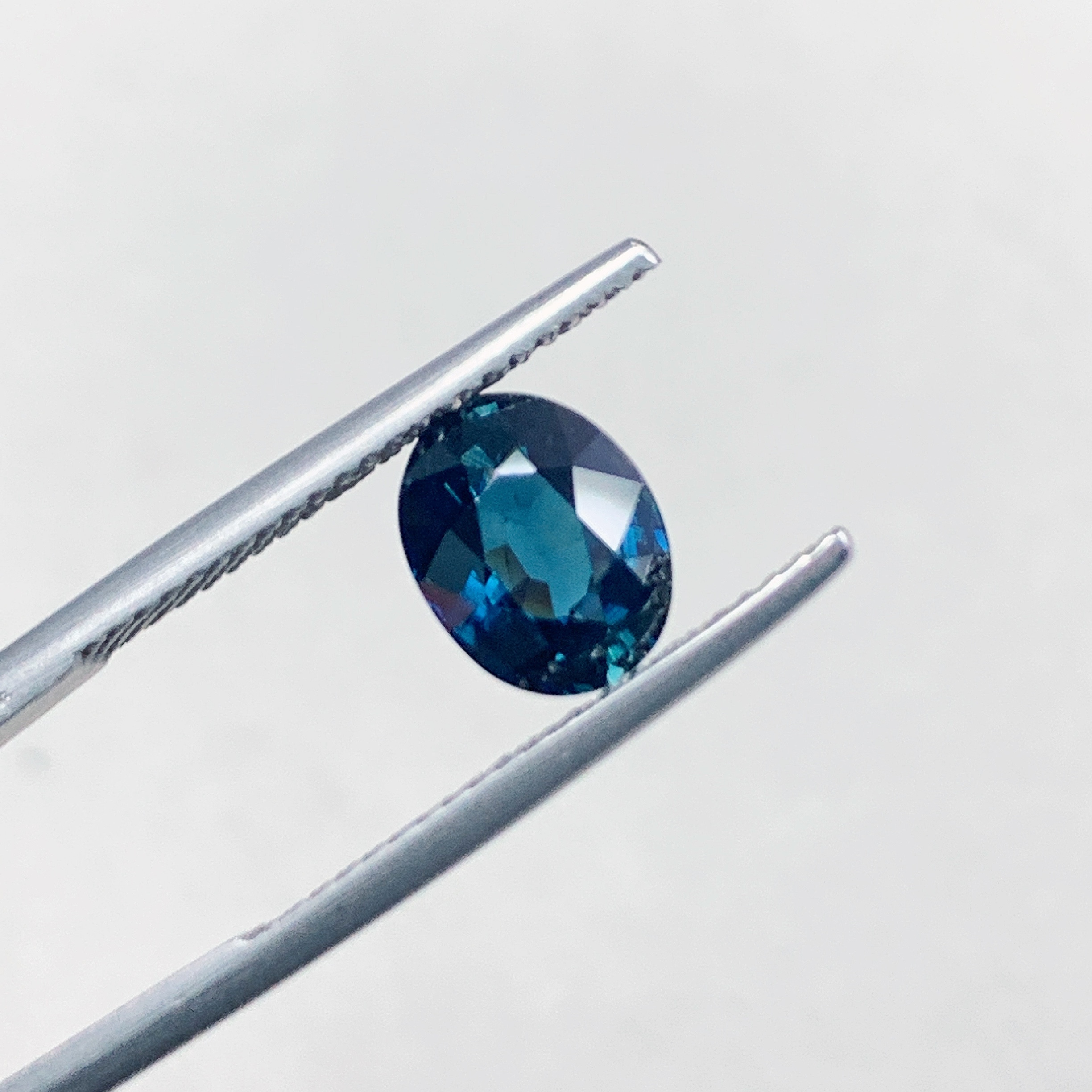 2.24ct 橢圓形藍寶石