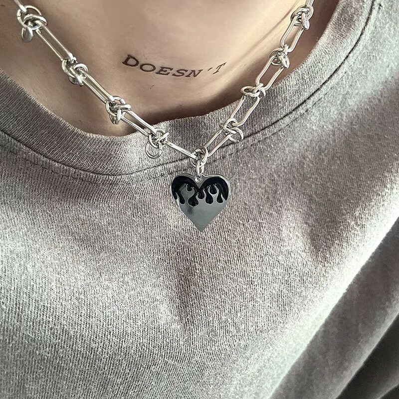 溶解火焰繩結愛心項鍊/打結/鈦鋼/單一尺寸 現貨