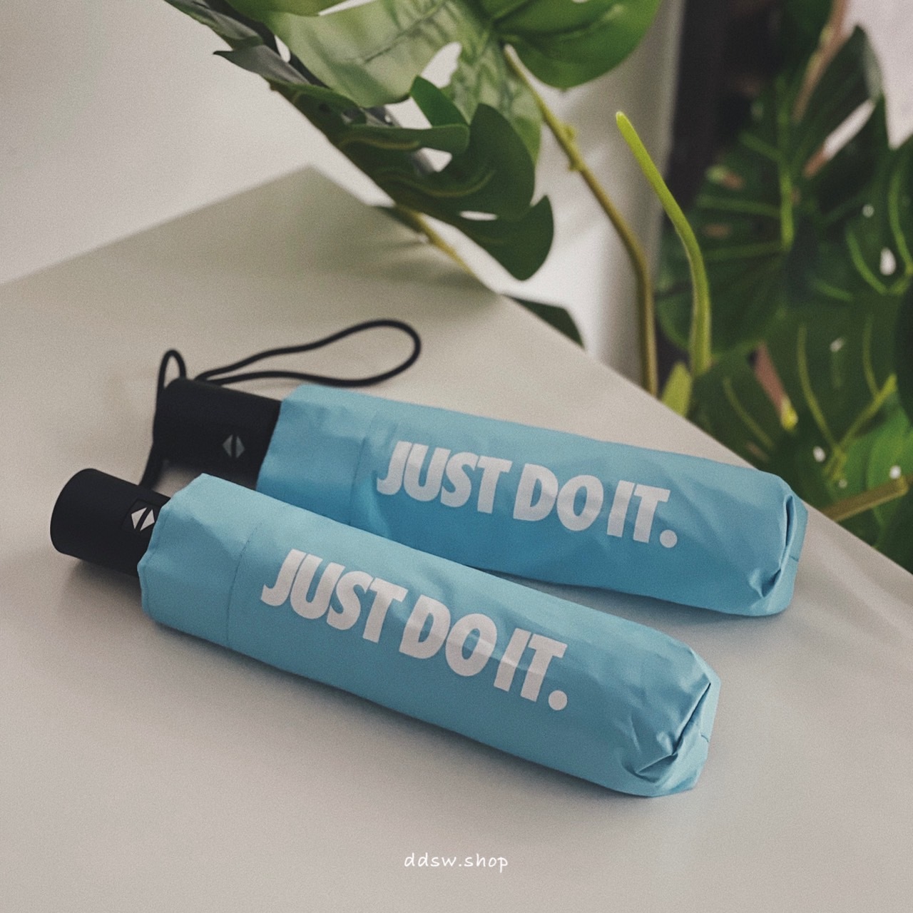 NIKE JUST DO IT. 摺疊自動傘 遮陽傘 雨傘 淺藍色
