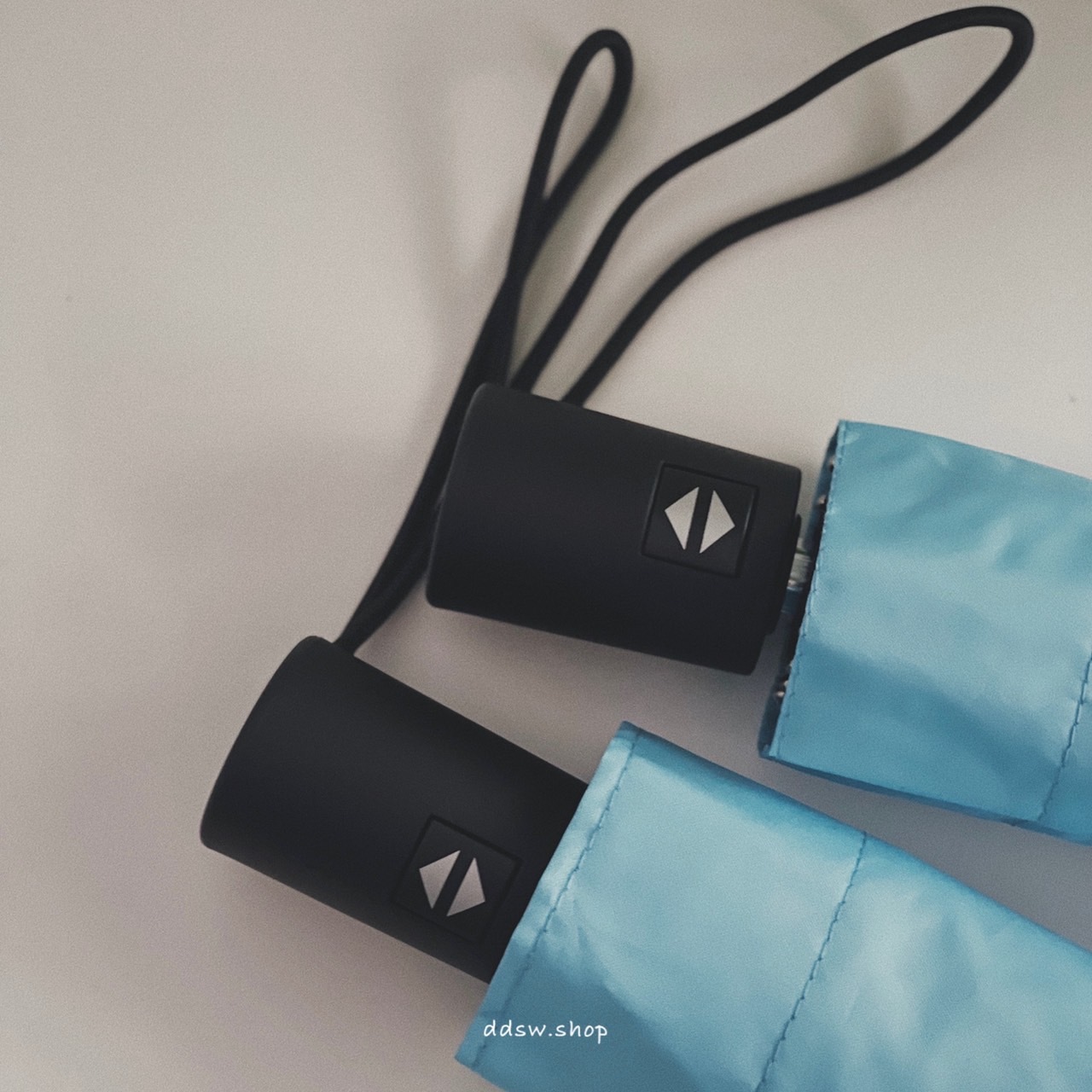 NIKE JUST DO IT. 摺疊自動傘 遮陽傘 雨傘 淺藍色