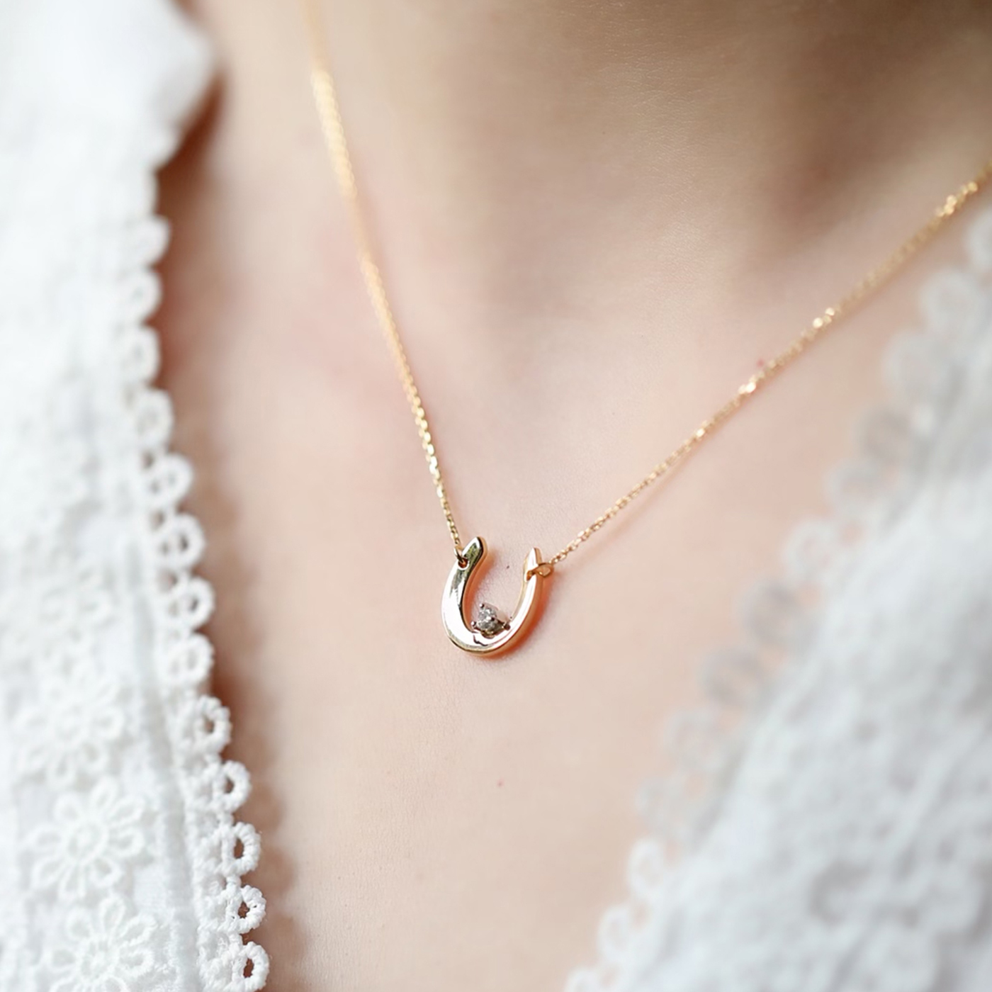 幸運馬蹄鐵 — 4分鑽石項鍊(小鑽款)
