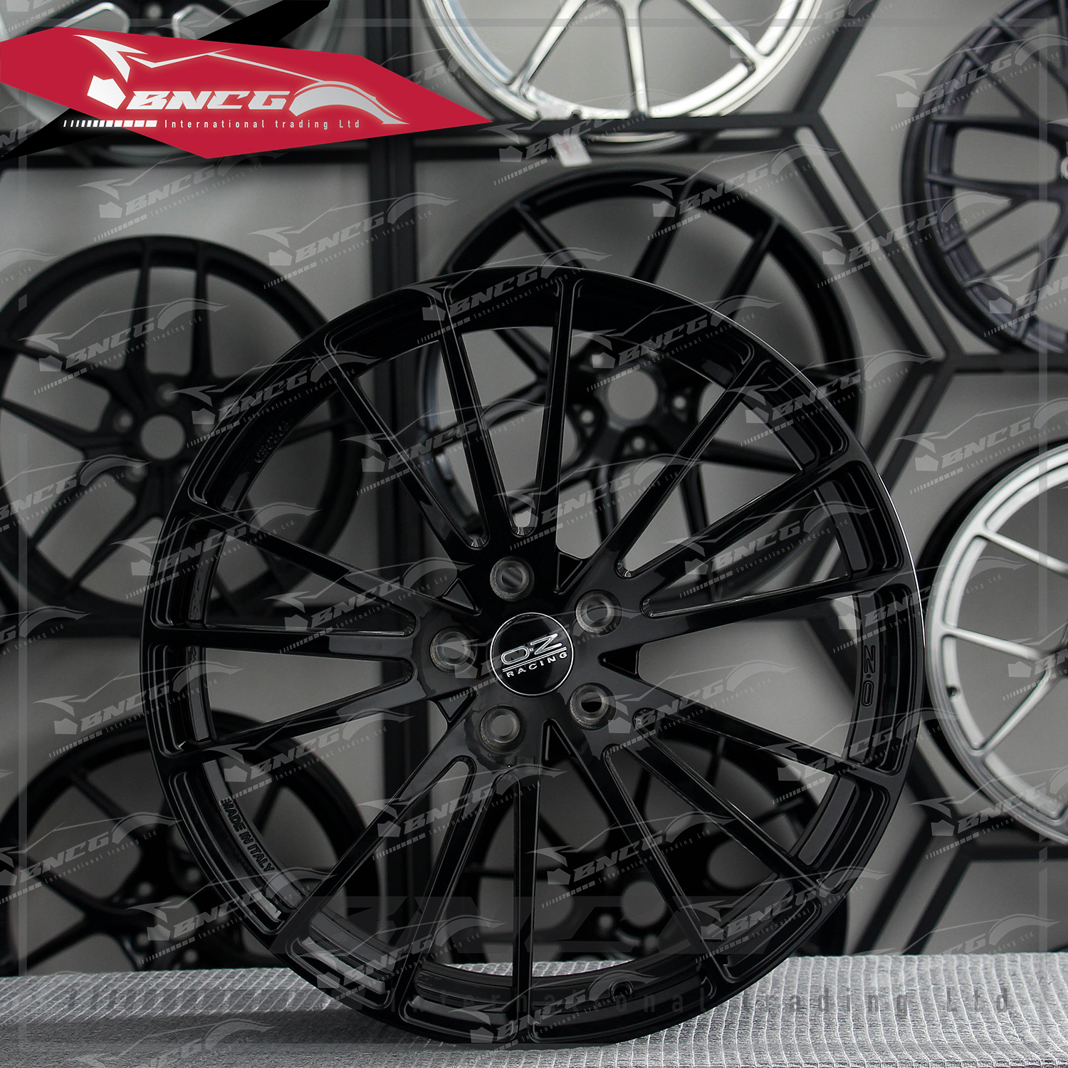 單片式 萬噸鍛造工藝輪圈 OZ Racing 亮黑套色工藝 品牌訂製鋁圈 改裝 高強度 輕量化 客製化 訂製鋁圈