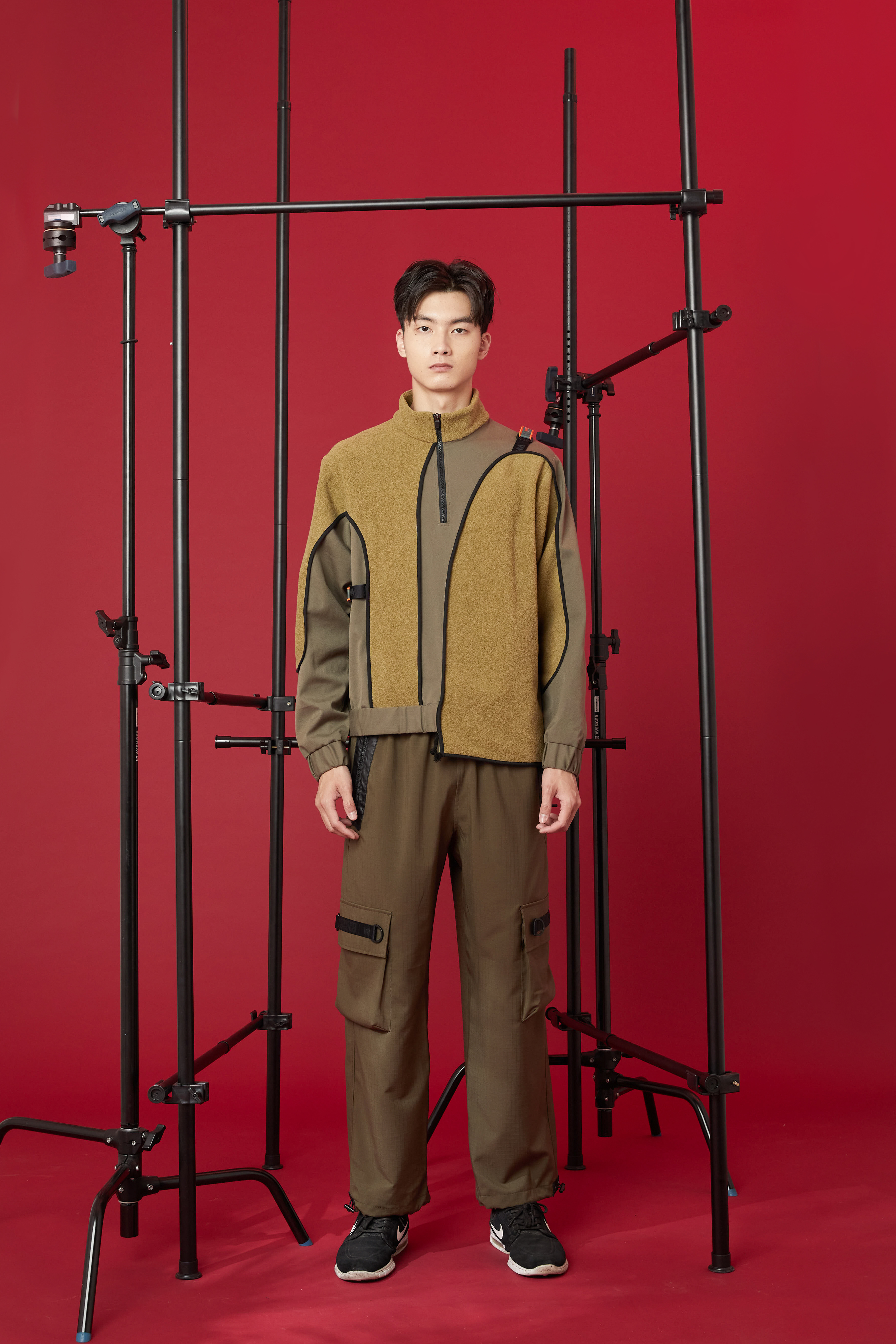 牡蠣絨不規則解構上衣 - 霧綠