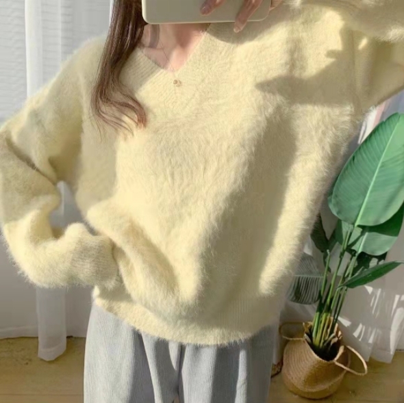 ᴷᴼᴿᴱᴬ 🇰🇷韓國水貂絨針織毛衣（三色）