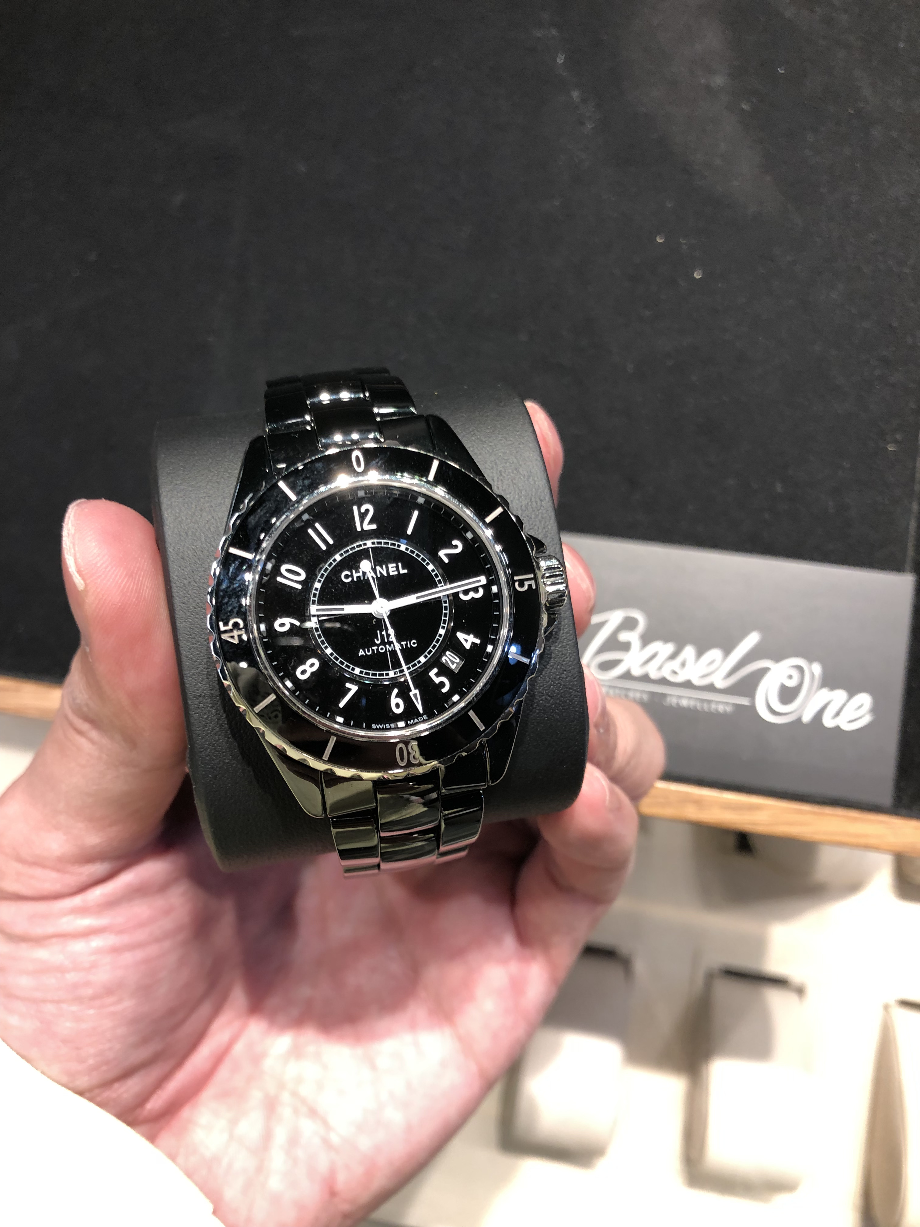 CHANEL J12  33ミリ　38ミリ　41ミリ J12 - レディース＆メンズ ウォッチ | CHANEL シャネル