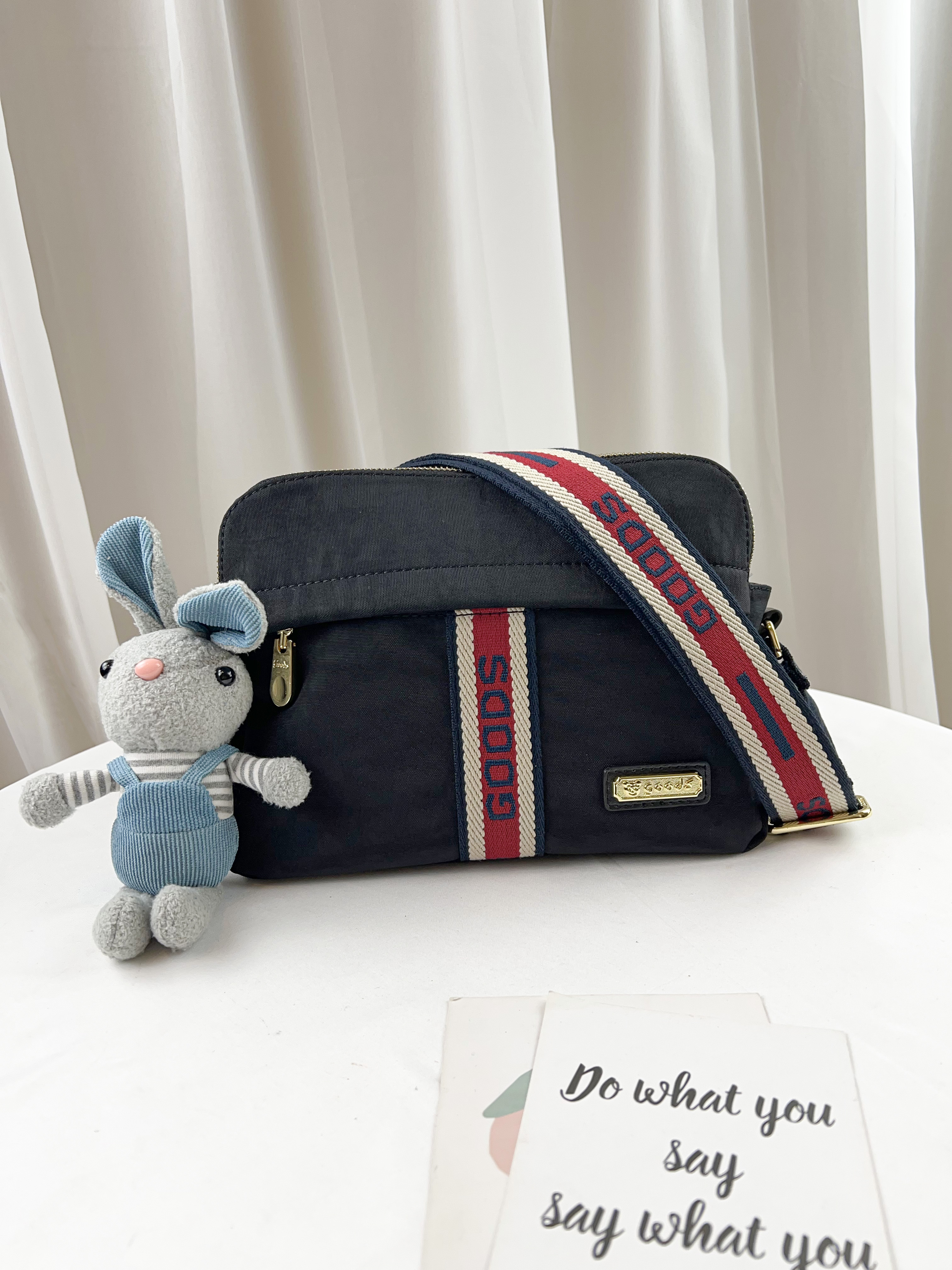 GOODS 織帶黑 防潑水側背包 附吊飾 #2789