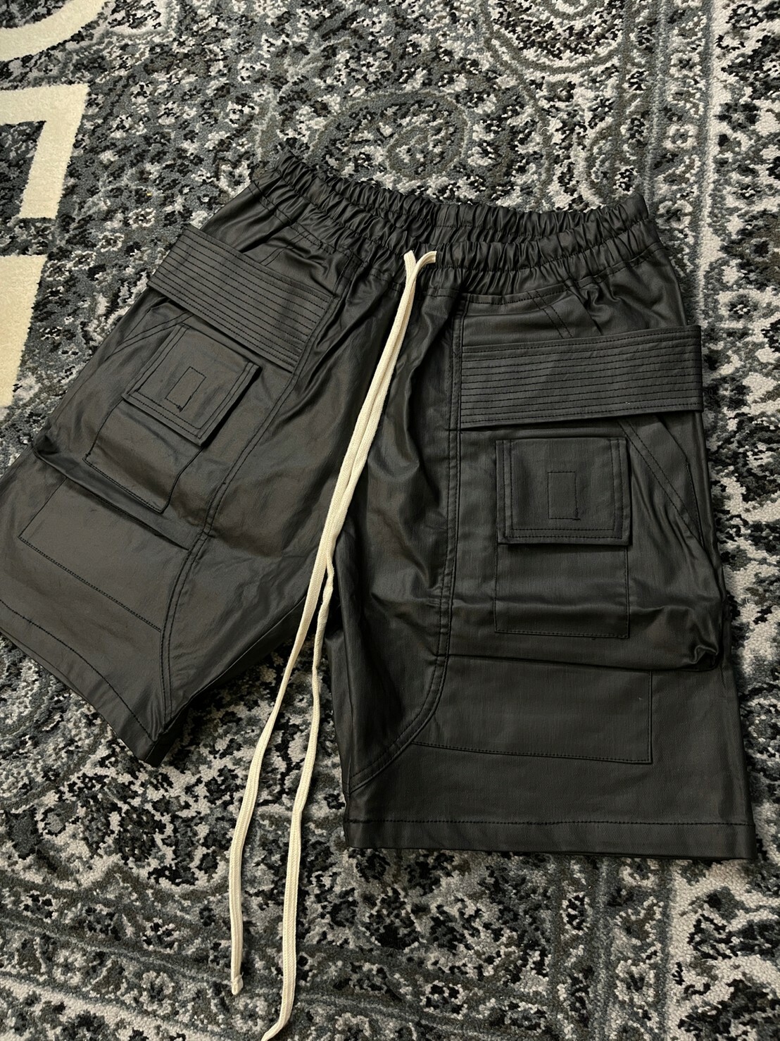 韓國製 RDC STUDIOS 新款 高街VIBE 暗黑上蠟短褲 大口袋 修身 RO風格