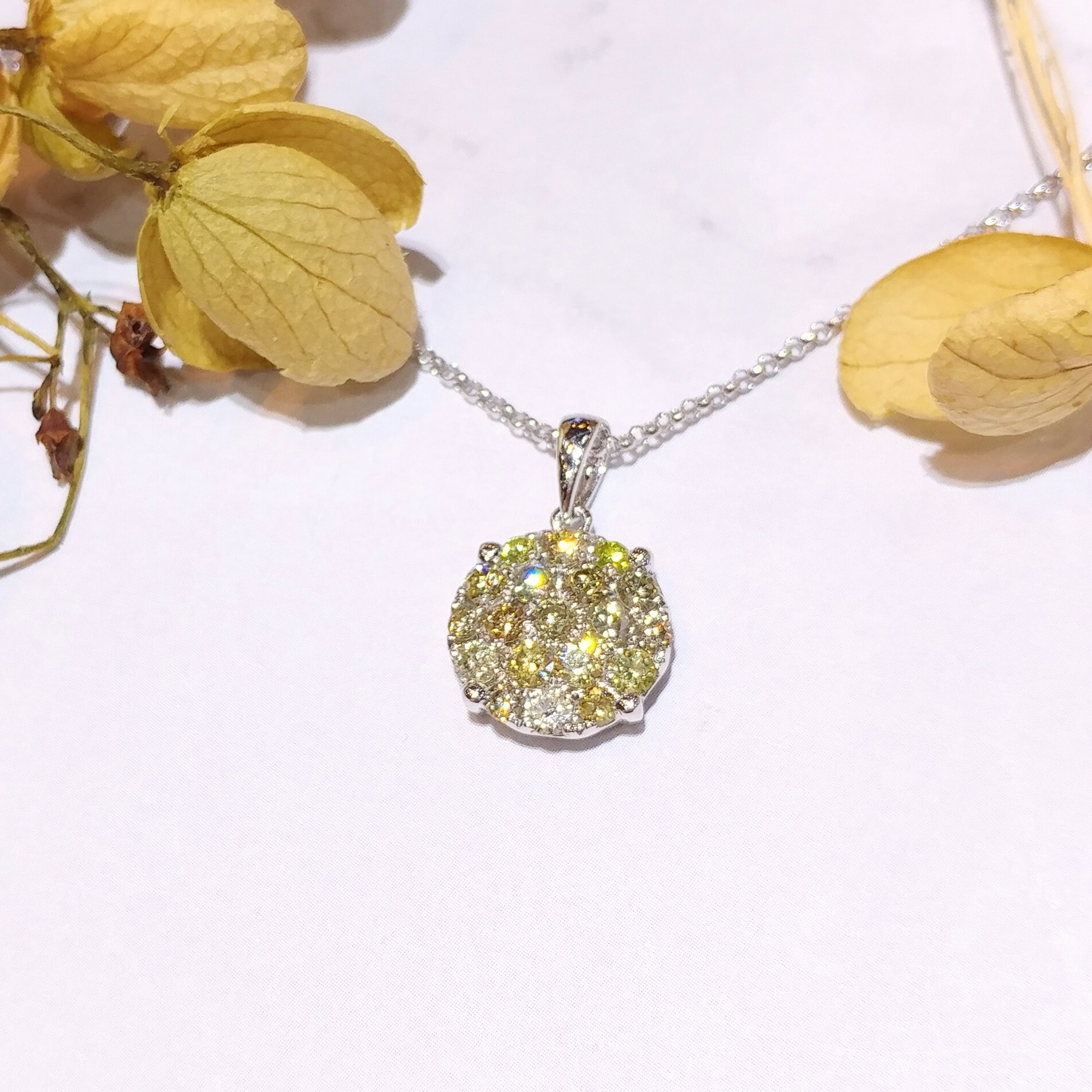 全新18K白金76份鑽石吊墜