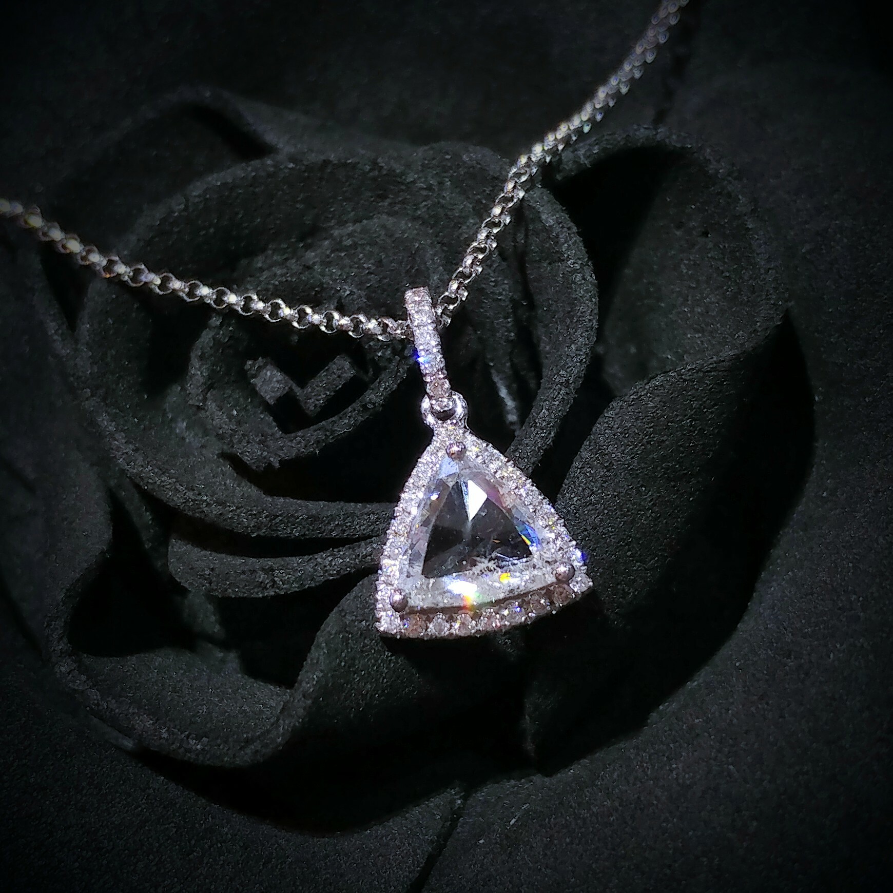 18K White Gold 0.92ct Triangle Cut Diamond Pendant