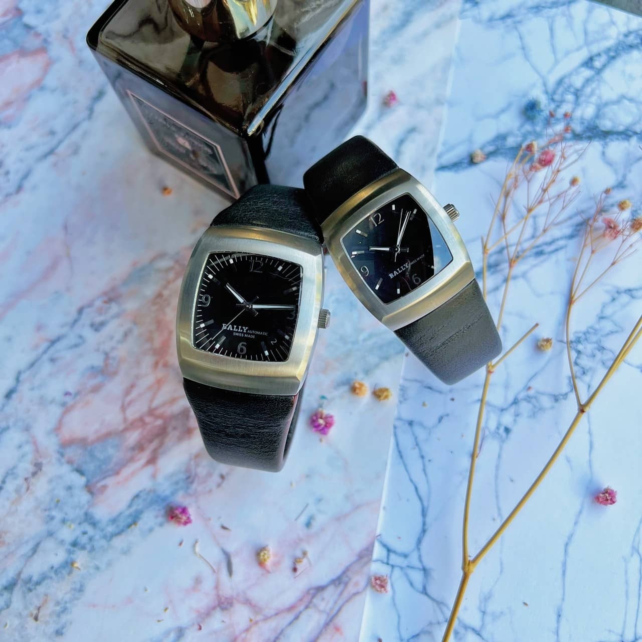 【BALLY】經典精品品牌 防刮鏡面 一體成型的手環式機械對錶 F100LB 36mm / F120LB 30mm 現代鐘錶