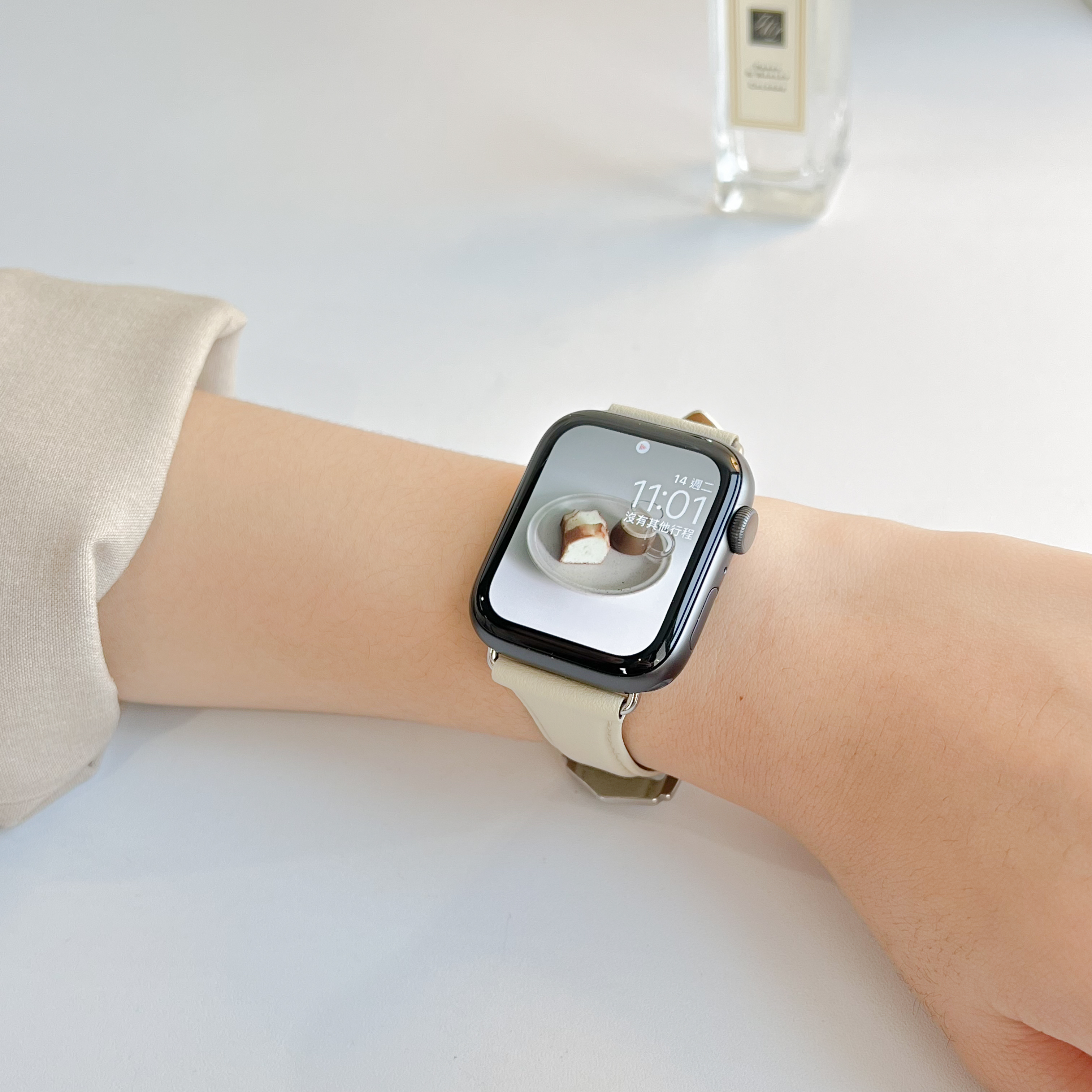 Apple Watch 質感細款牛皮真皮錶帶 （加厚款）象牙白