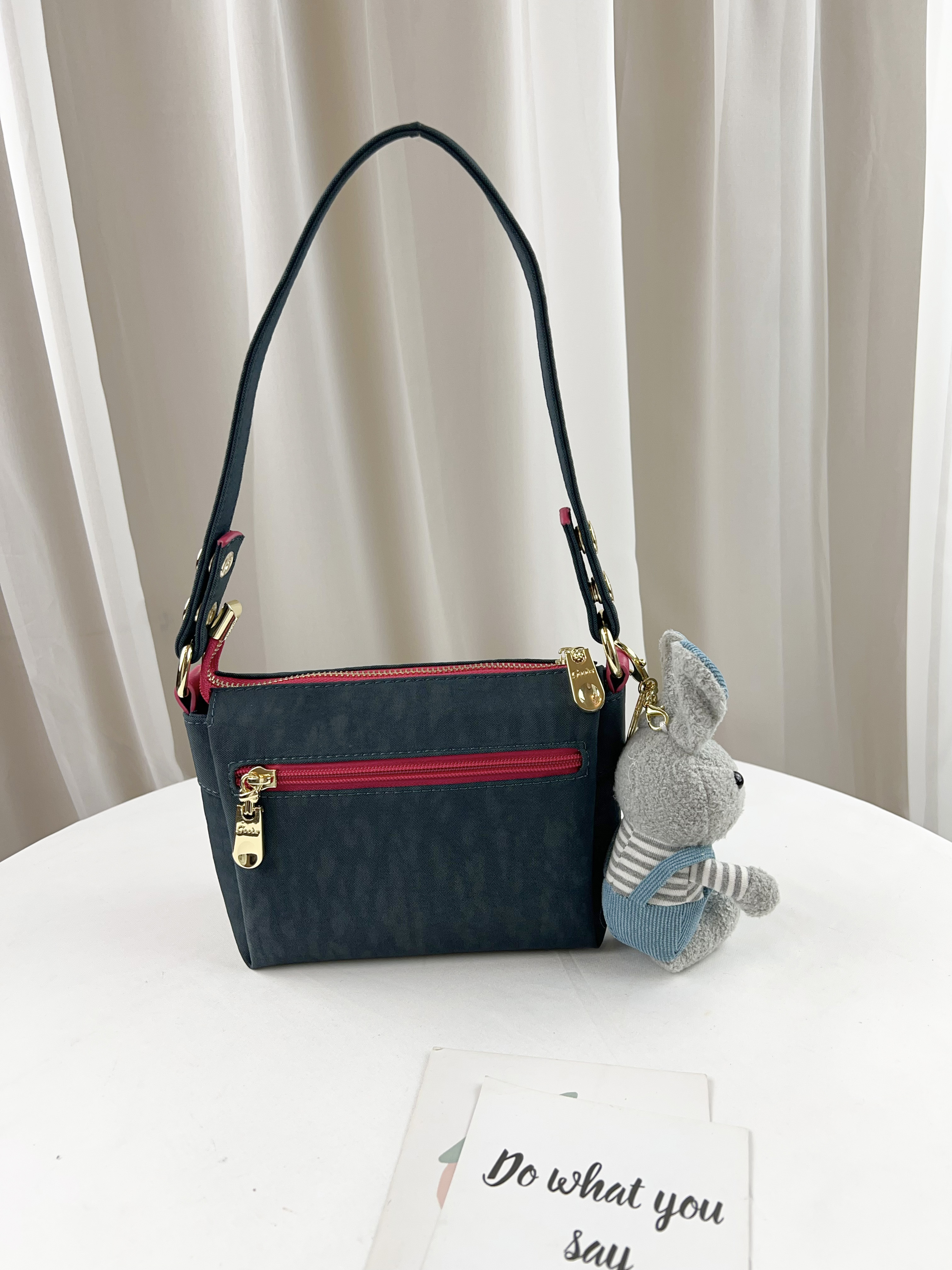 GOODS 織帶綠桃 防潑水側背包  #2026