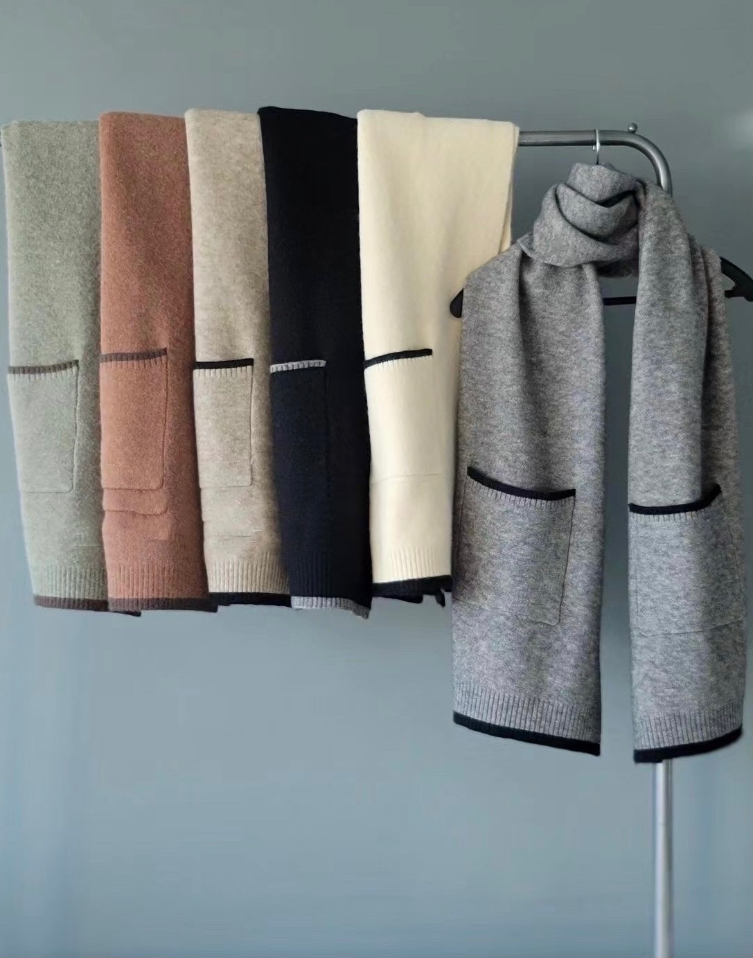 極親膚口袋圍巾