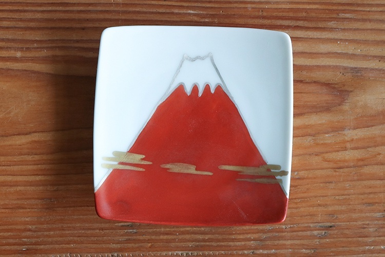 福珠窯-色繪銀彩/雲海赤富士9cm角小皿