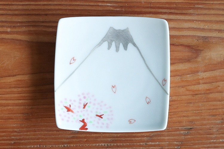 福珠窯-色繪銀彩/櫻富士9cm角小皿