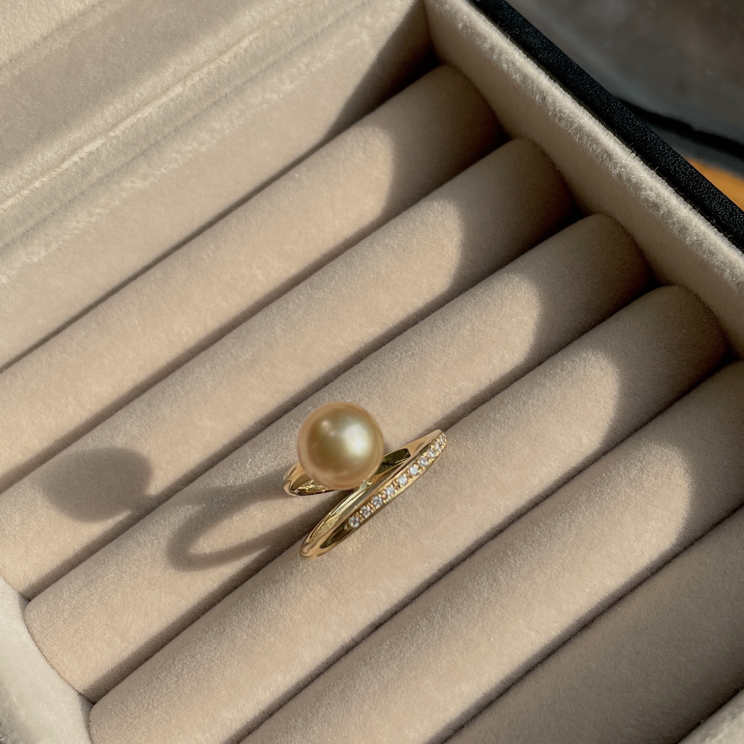 18K黃金南洋金珠鑽石戒指