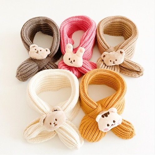 Dot to Dot 淨色針織頸巾 (大頭公仔扣針需加購)