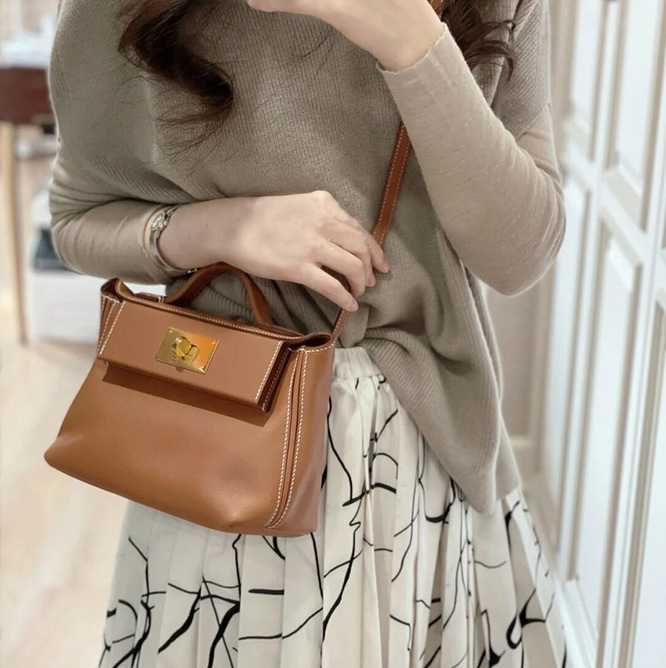 牛皮翻蓋凱莉包(21cm/ 29cm)