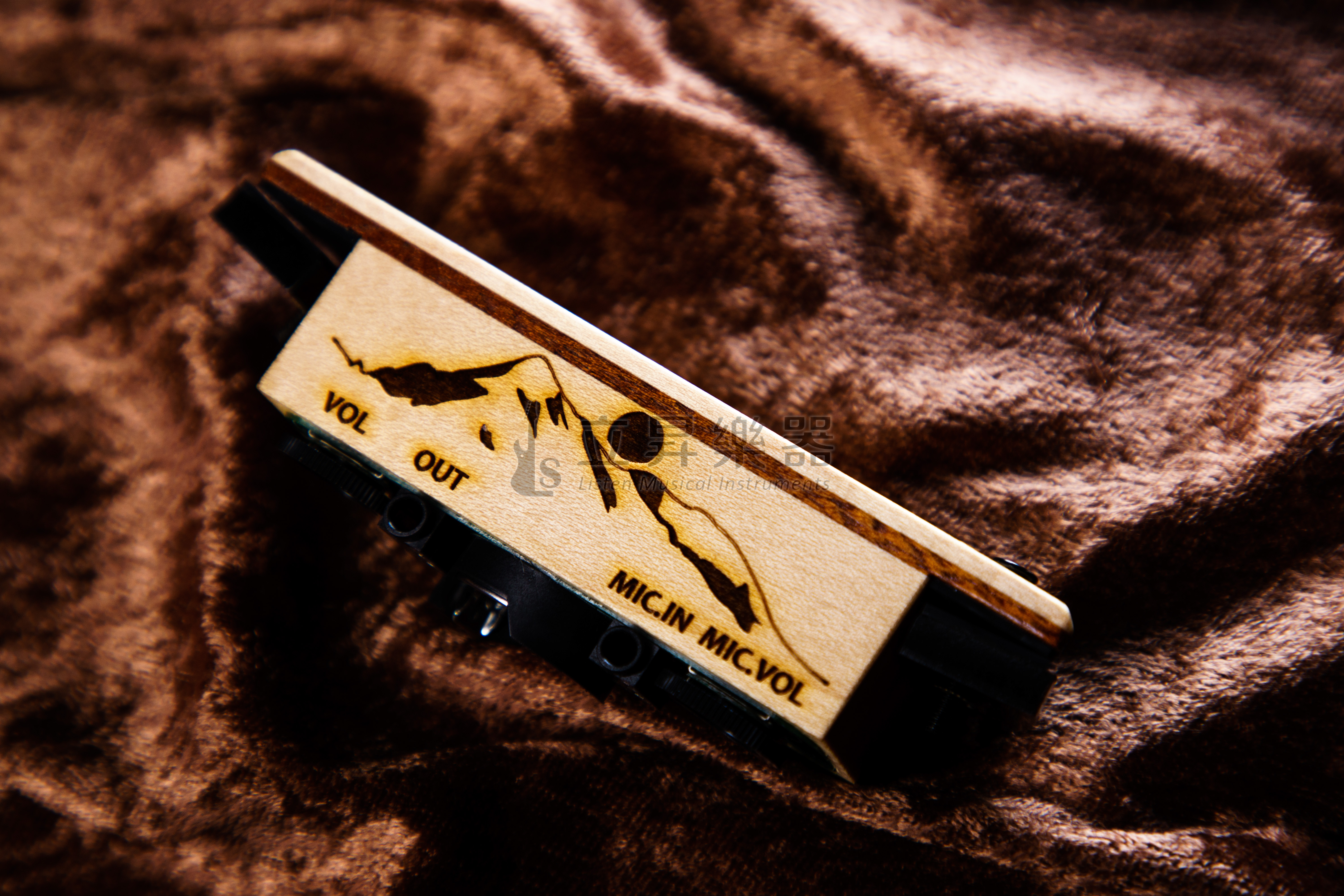 Risen Woodland R2 響孔式拾音器 音孔式 雙系統 麥克風 純木外殼 木質 第 4 張圖片｜三峽吉他 / Bass