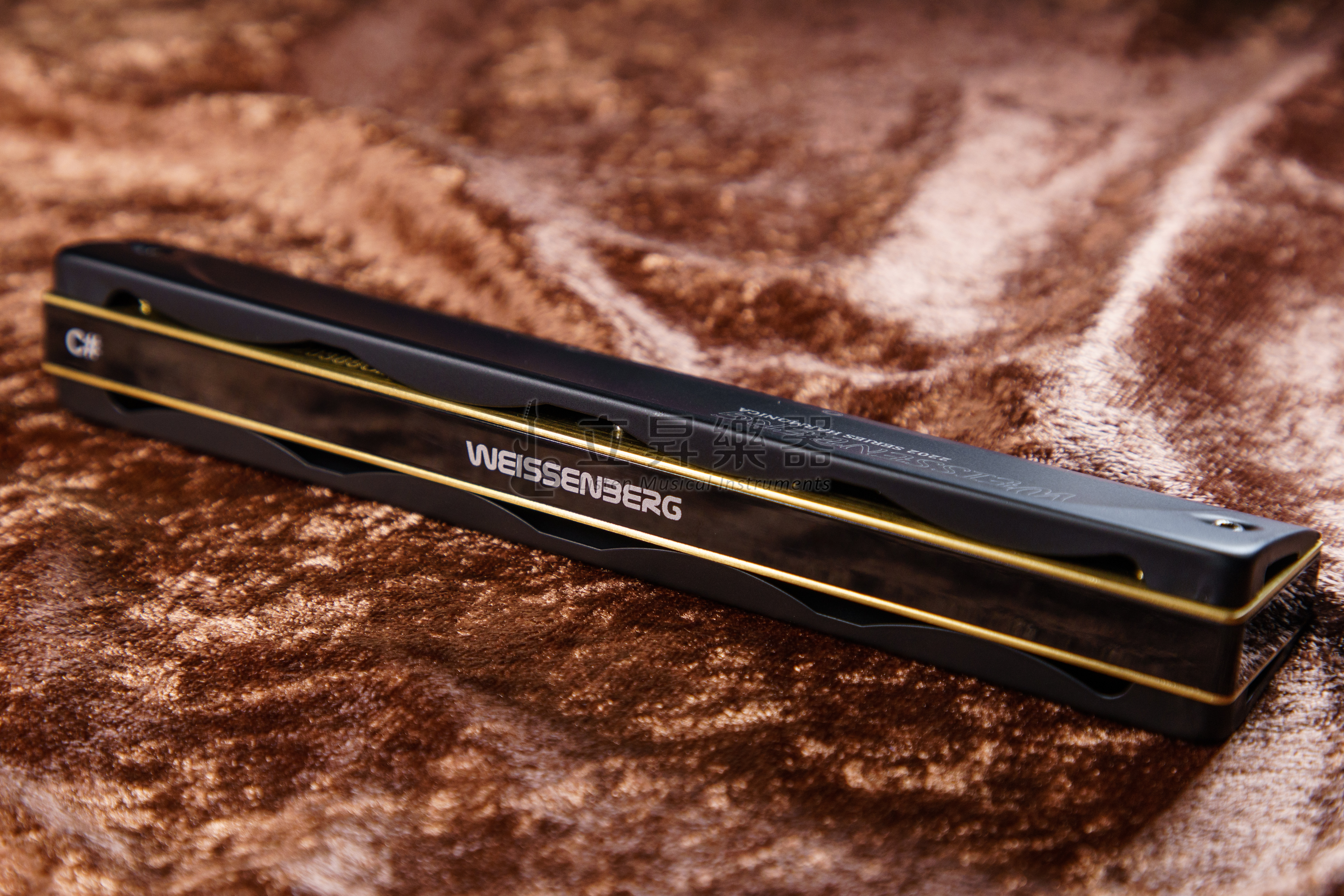 口琴 WEISSENBERG 韋笙堡 2202 複音22孔 #C調 ABS塑製琴身 口琴 WEISSENBERG 韋笙堡 2202 複音22孔 #C調 ABS塑製琴身 / 霧黑蓋板 / 高級簧片 台灣製 第 5 張圖片｜三峽銅管 / 管樂