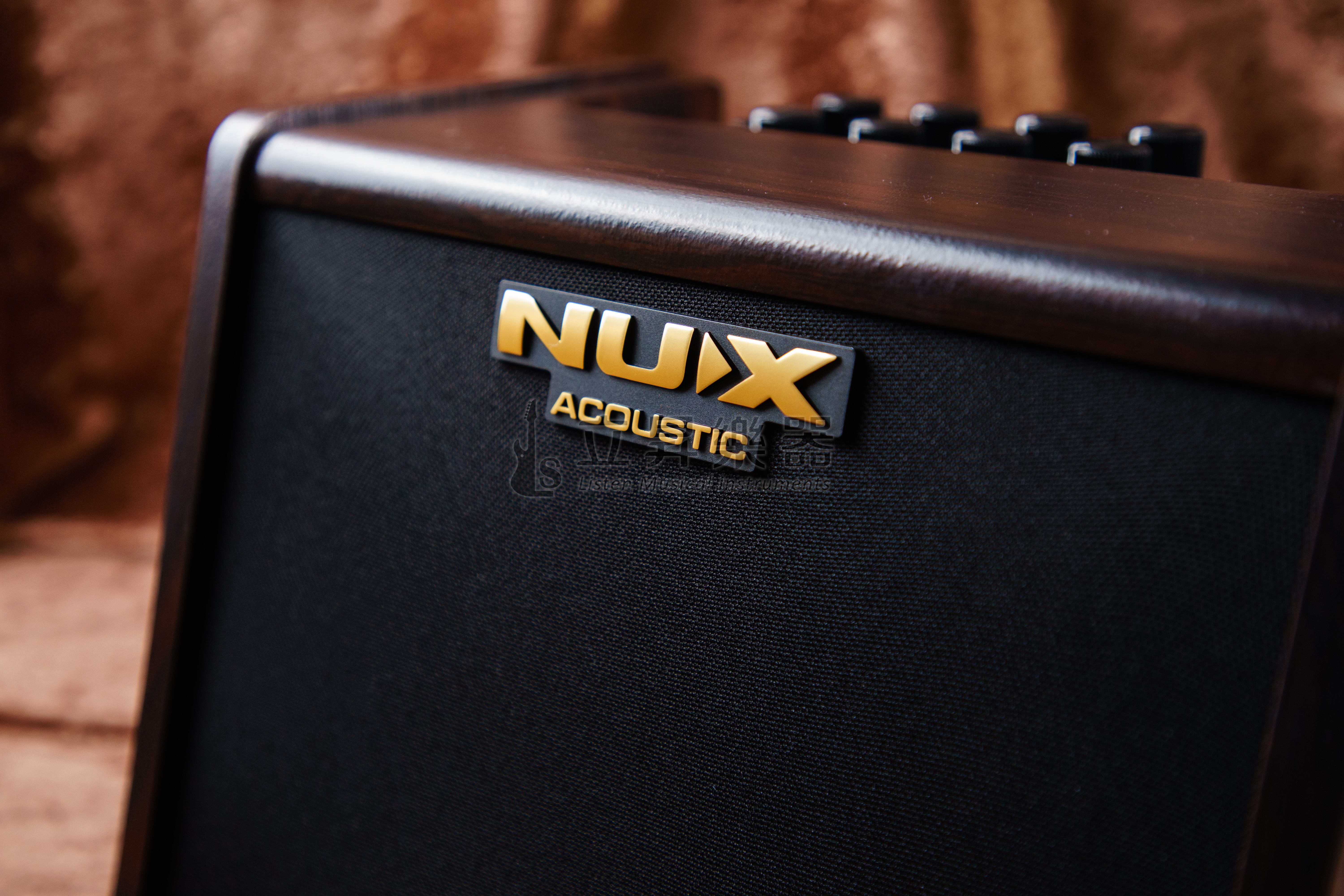 NUX AC-25 木吉他音箱 雙軌輸入 便攜式 電池供電 街頭藝人演出 藍芽app控制