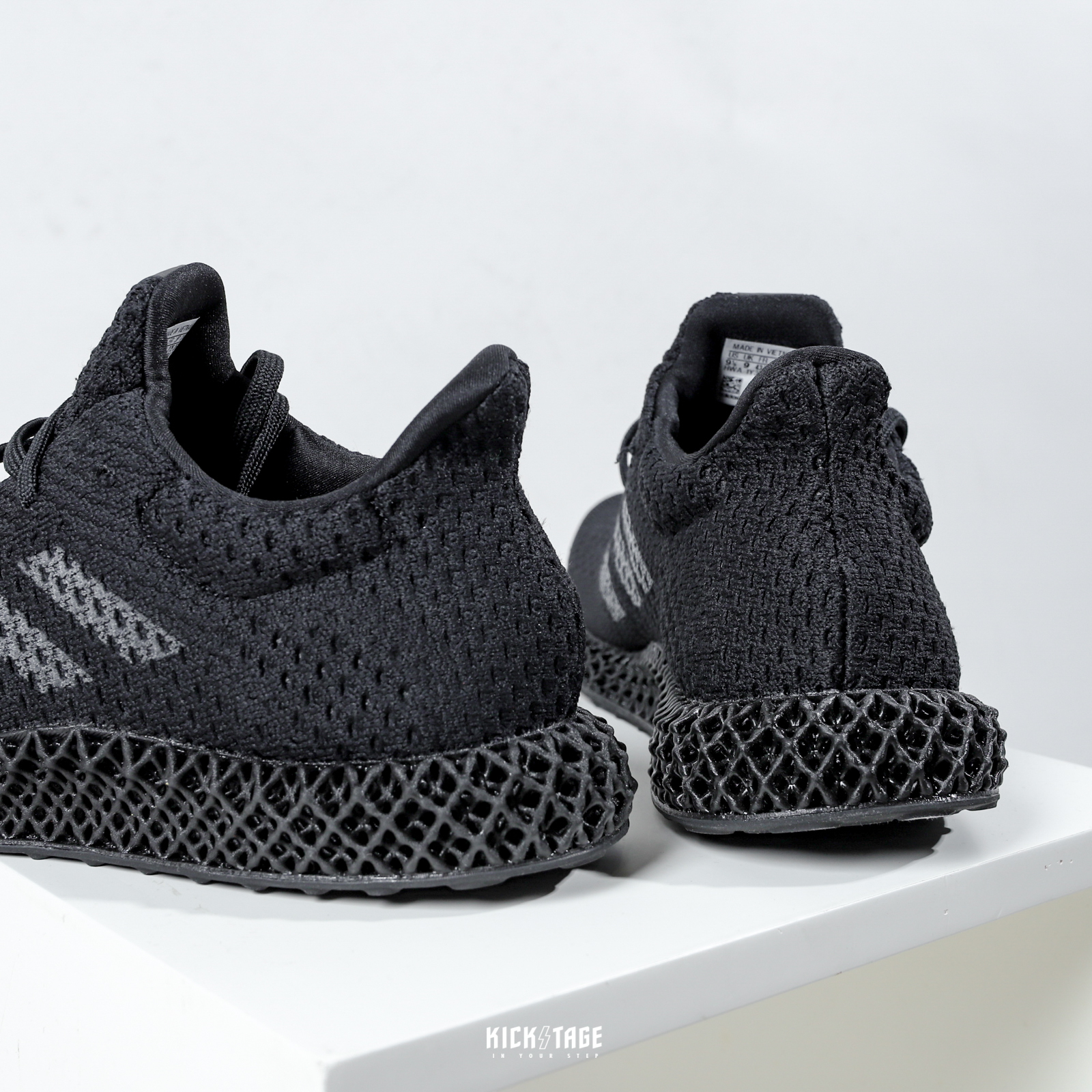 Adidas 4D FUTURECRAFT Triple Black 黑魂全黑4D列印技術慢跑鞋Q46228