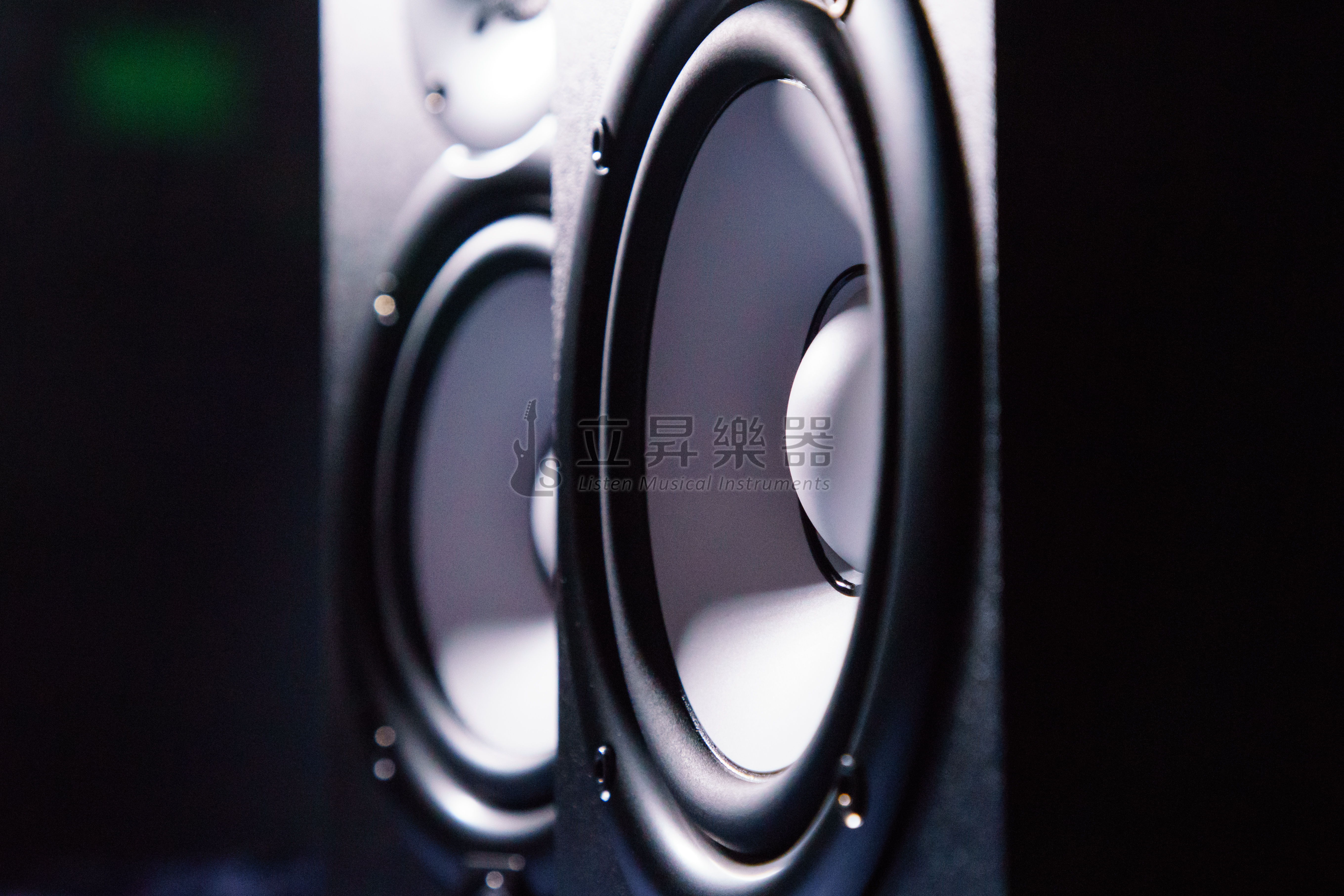 Yamaha YAMAHA HS5 山葉 主動式 監聽喇叭 5吋 黑色/白色 第 4 張圖片｜三峽錄音 / 音響