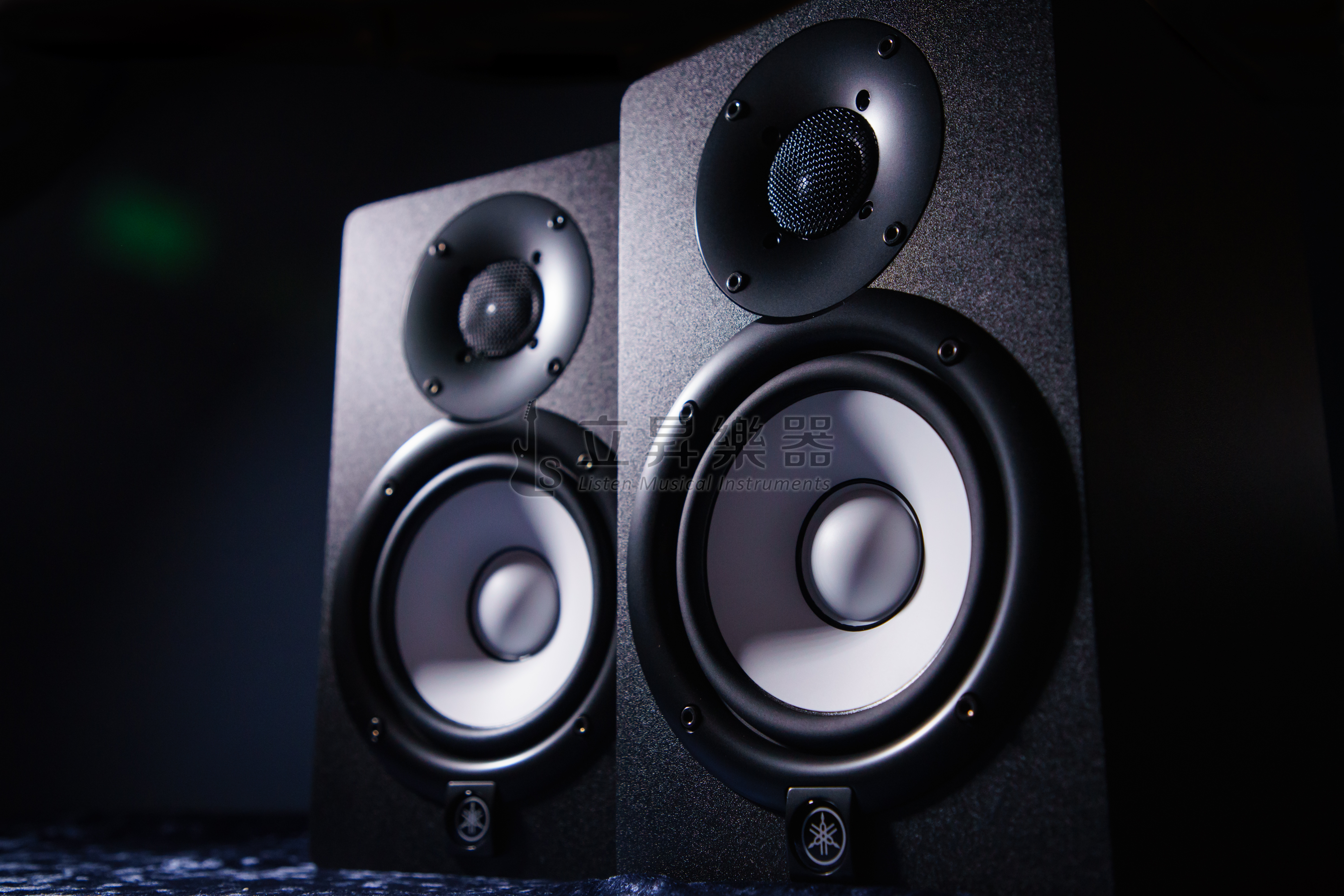 YAMAHA HS5 山葉 主動式 監聽喇叭 5吋 黑色/白色