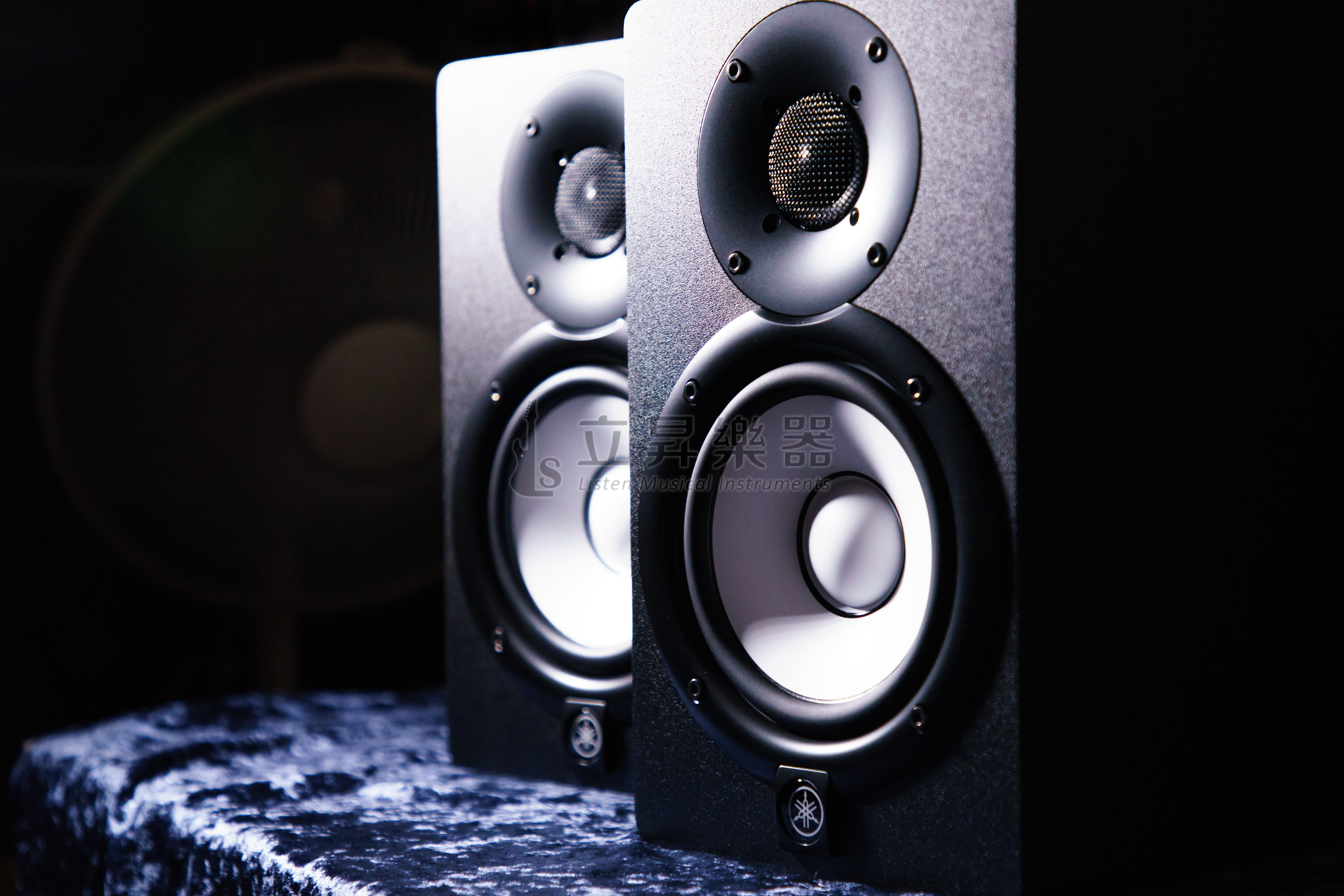 Yamaha YAMAHA HS5 山葉 主動式 監聽喇叭 5吋 黑色/白色 第 3 張圖片｜三峽錄音 / 音響